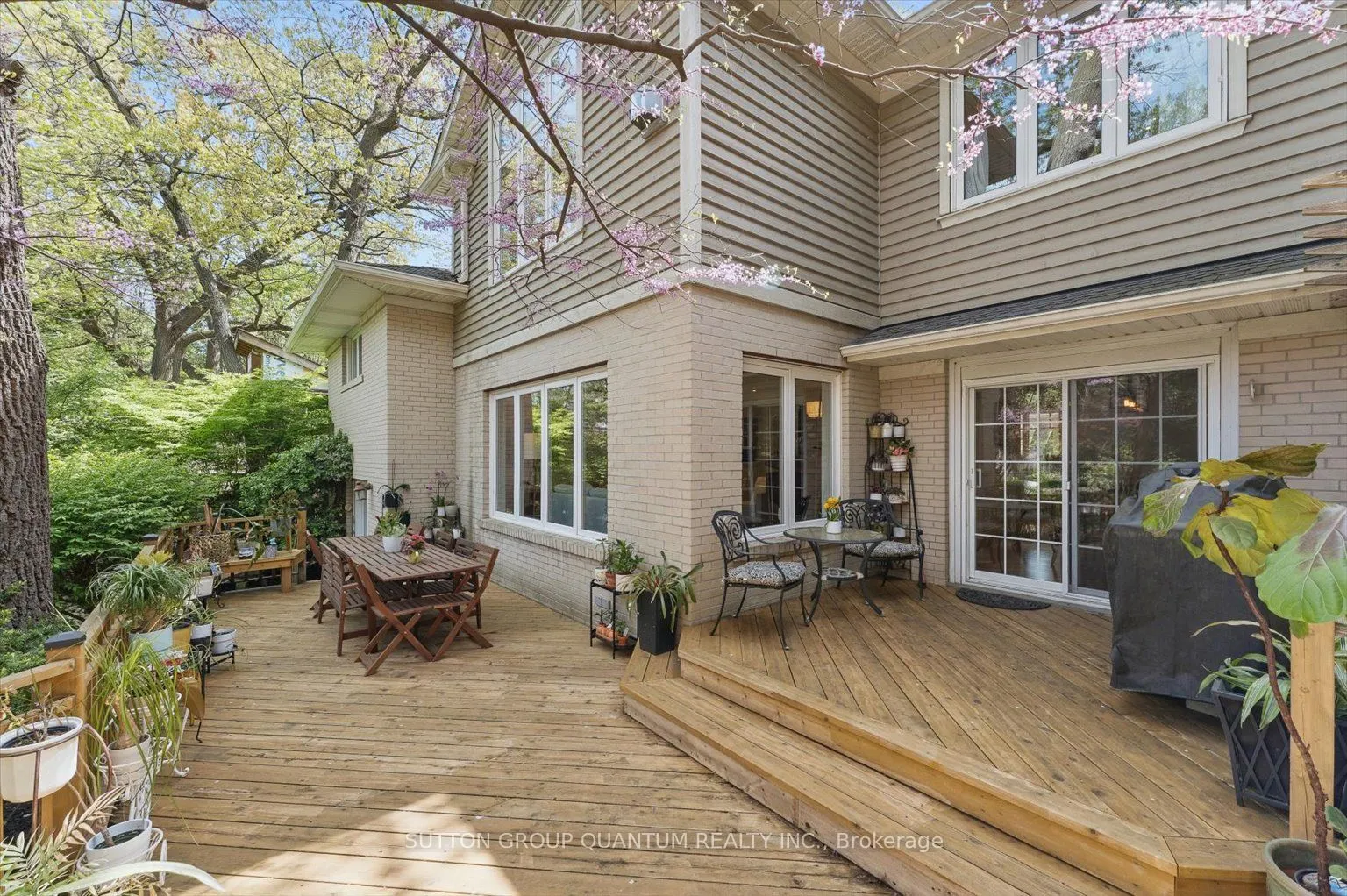 347 Pinetree Way