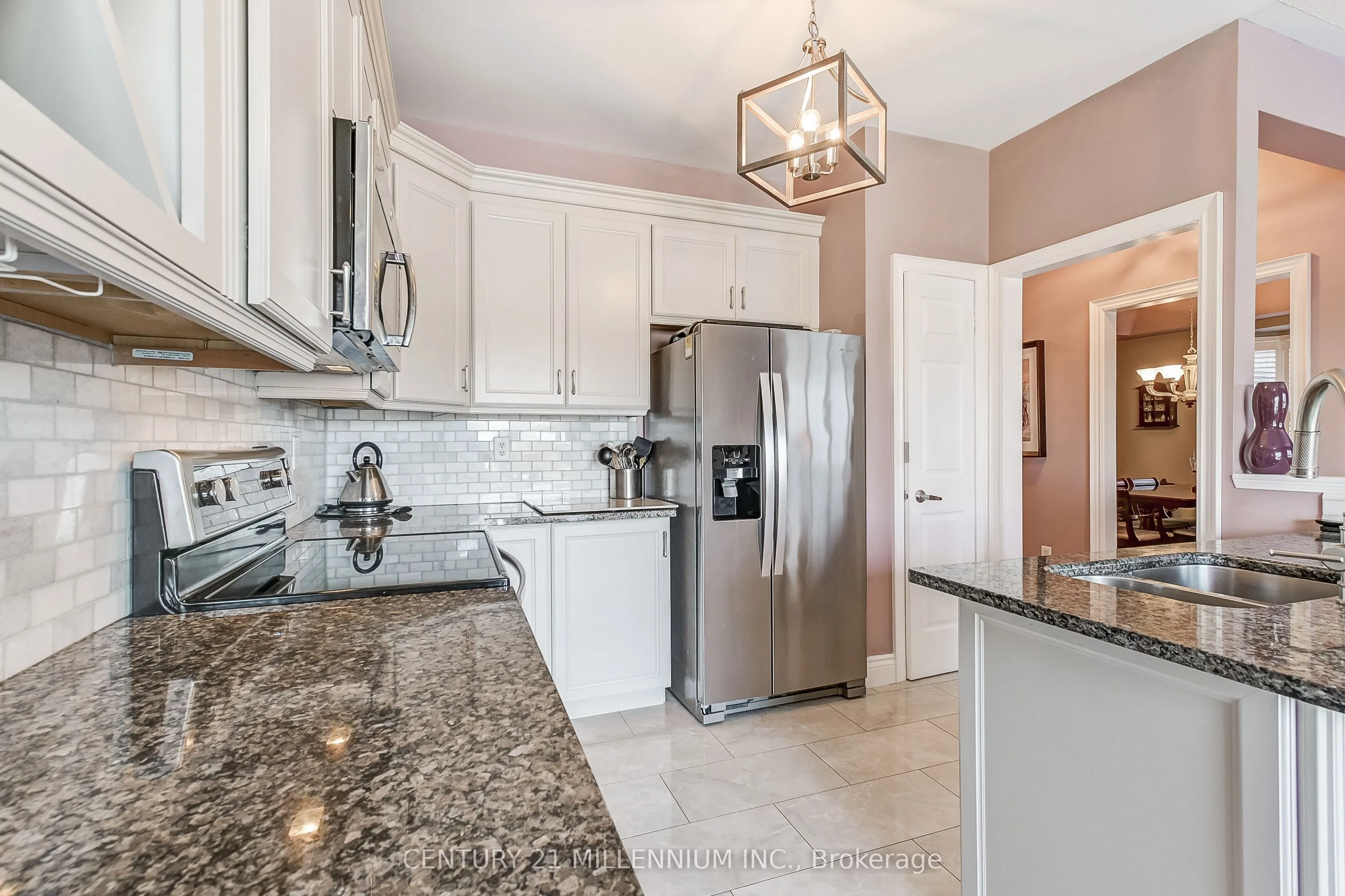 6 Collingwood Avenue