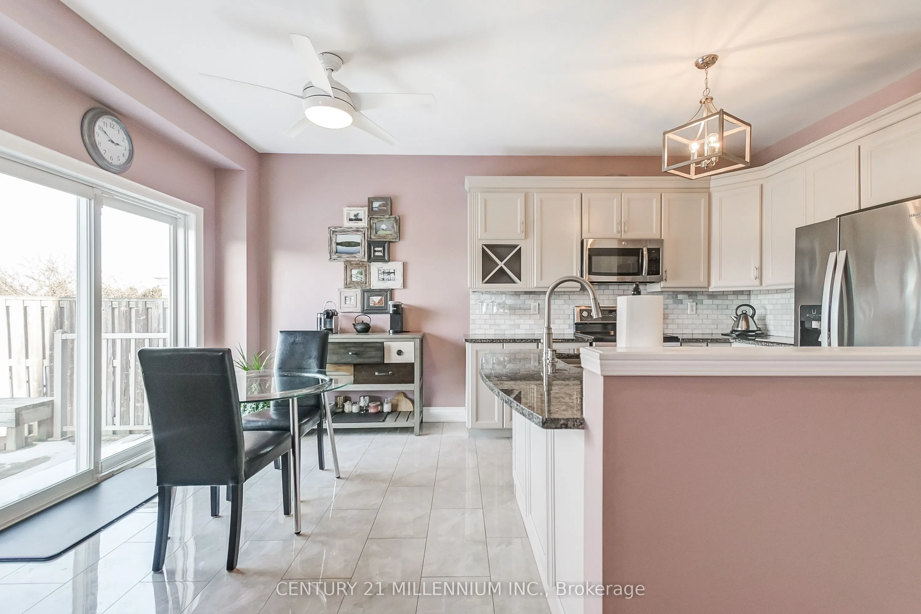 6 Collingwood Avenue