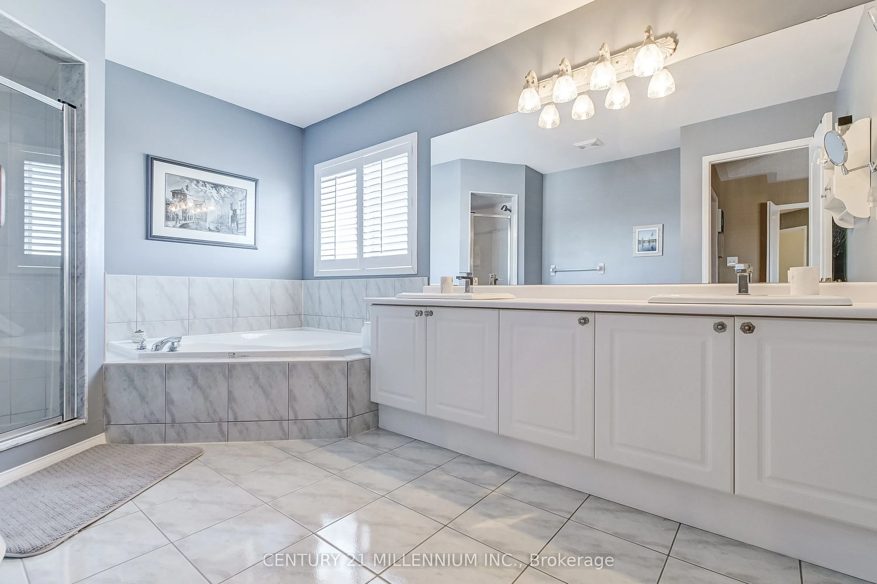 6 Collingwood Avenue