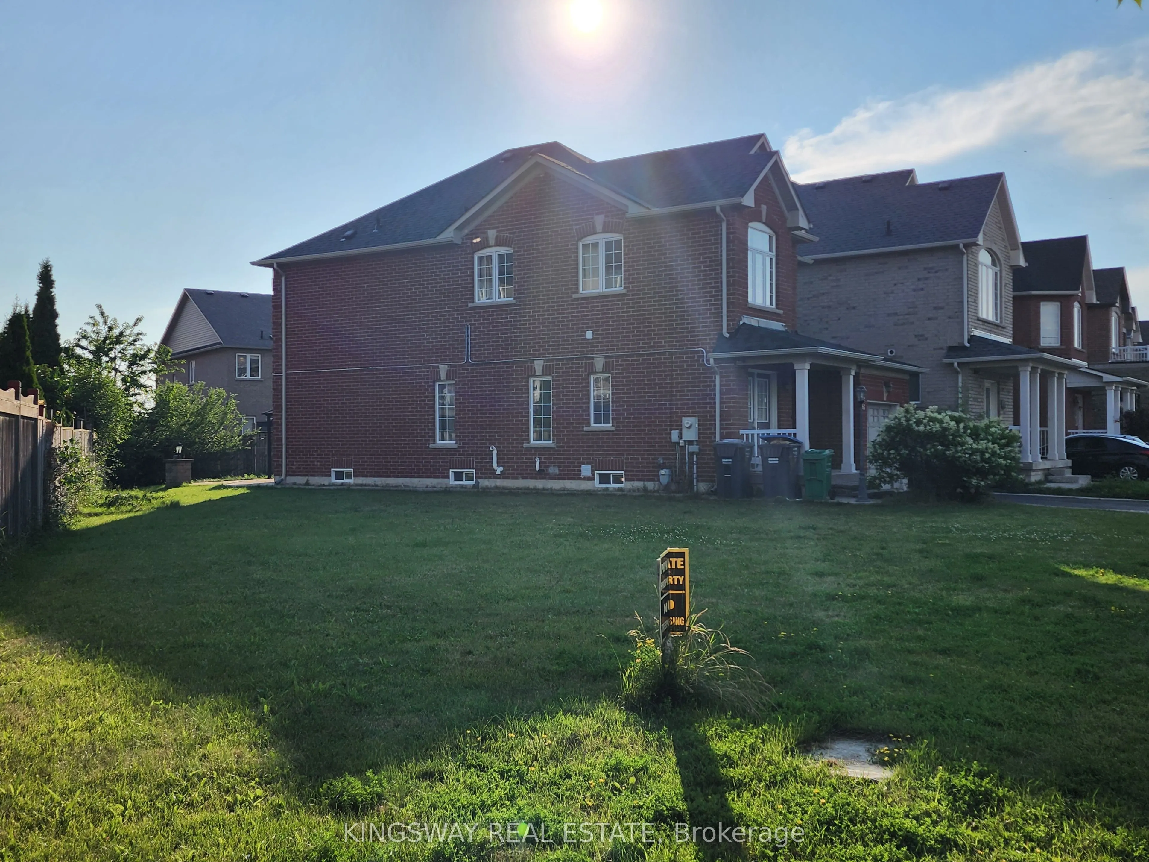 65 Pefferlaw Circle, #Upper