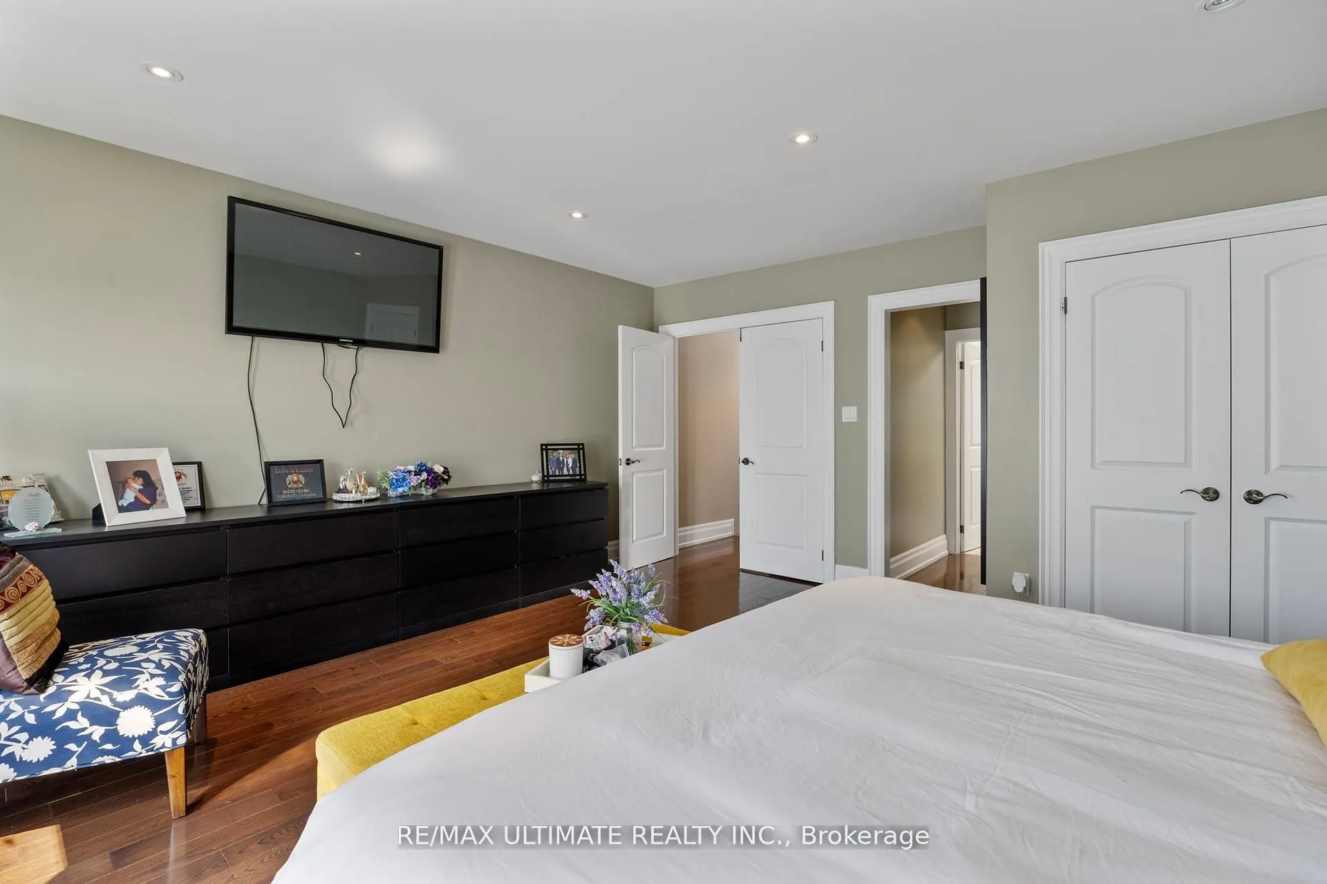 23 Seneca Avenue