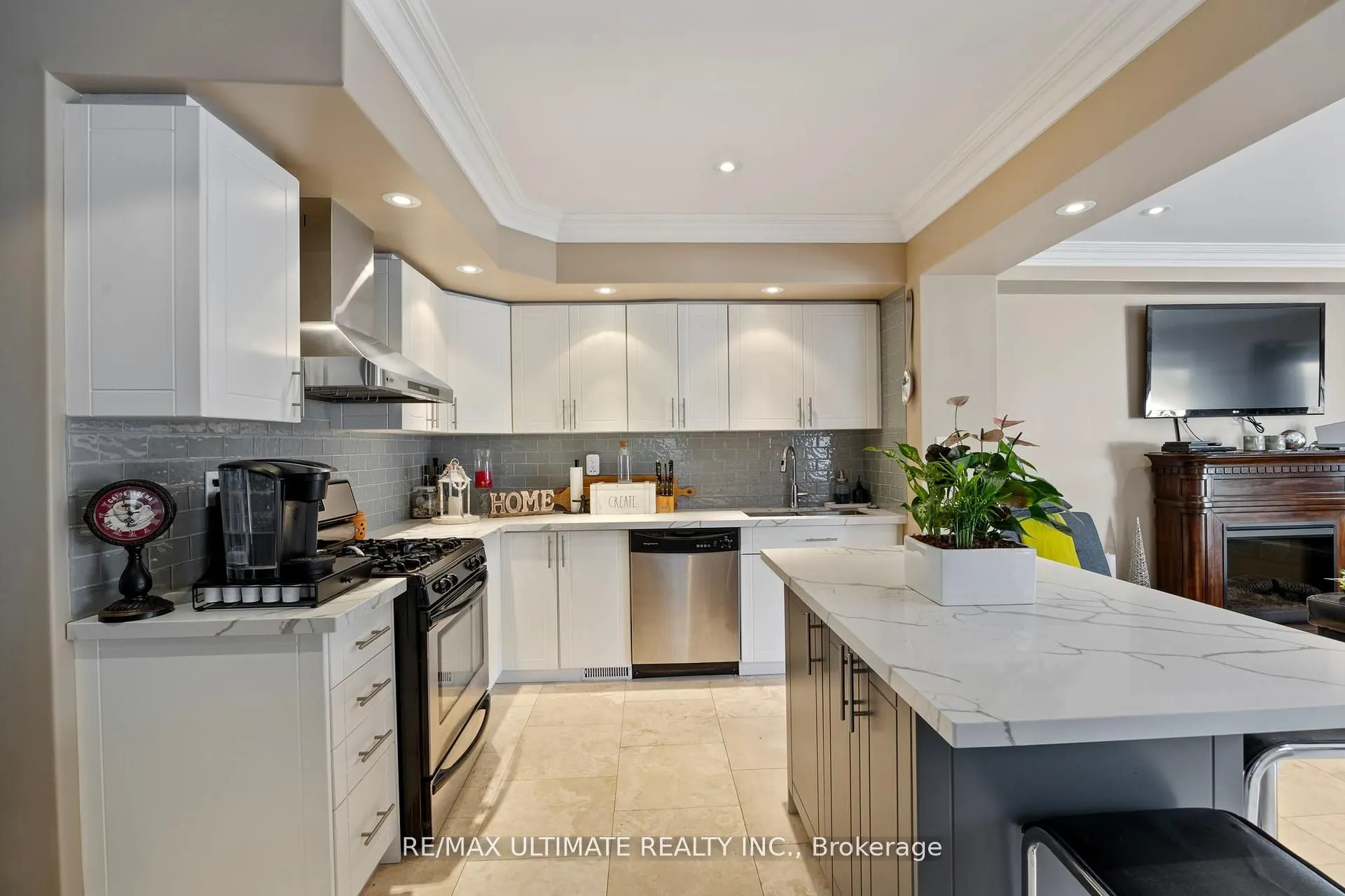23 Seneca Avenue