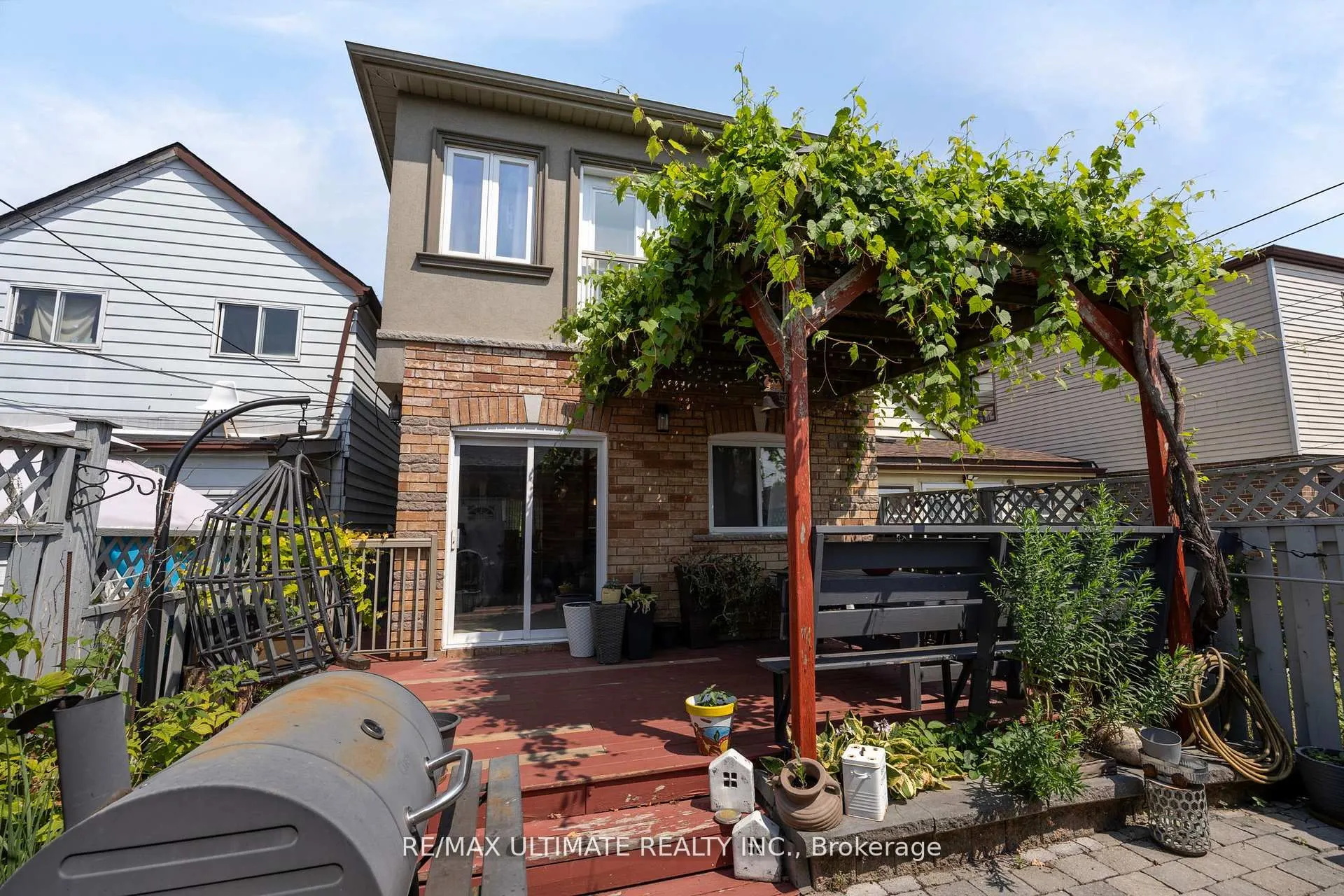 23 Seneca Avenue