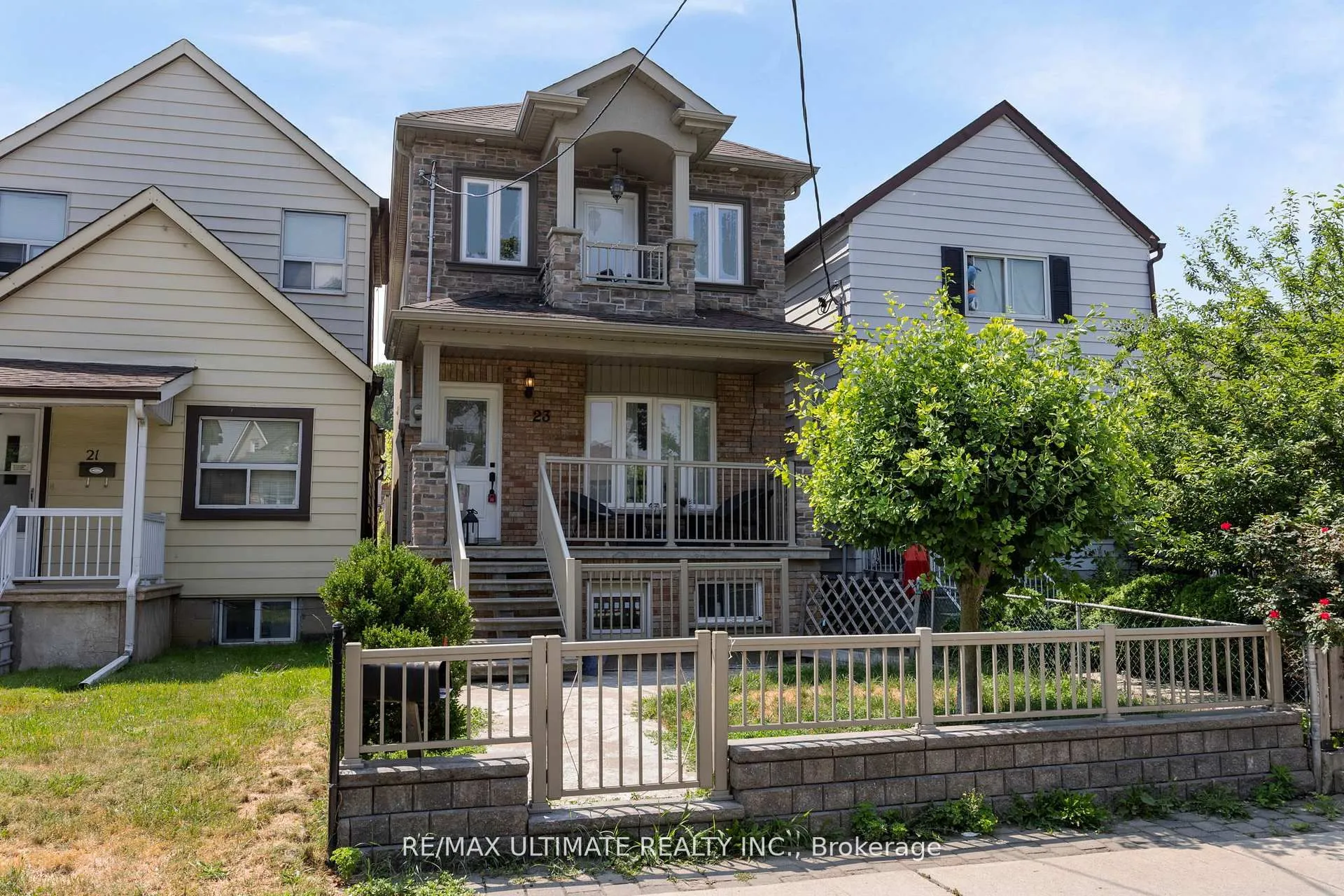 23 Seneca Avenue