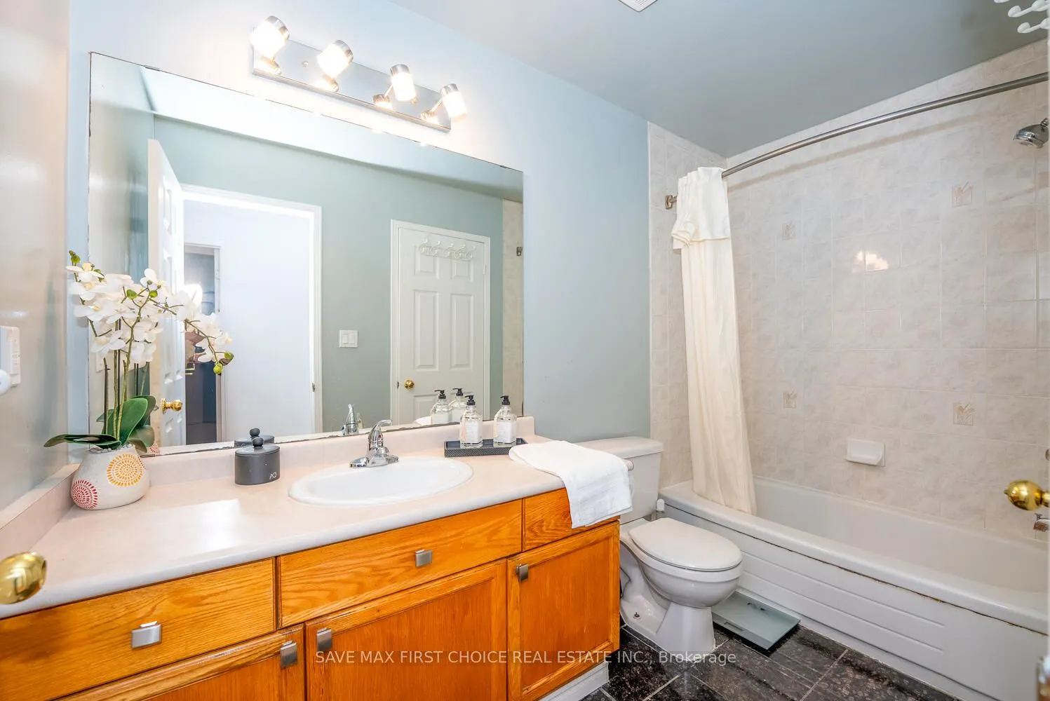 3389 Scotch Pine Gate