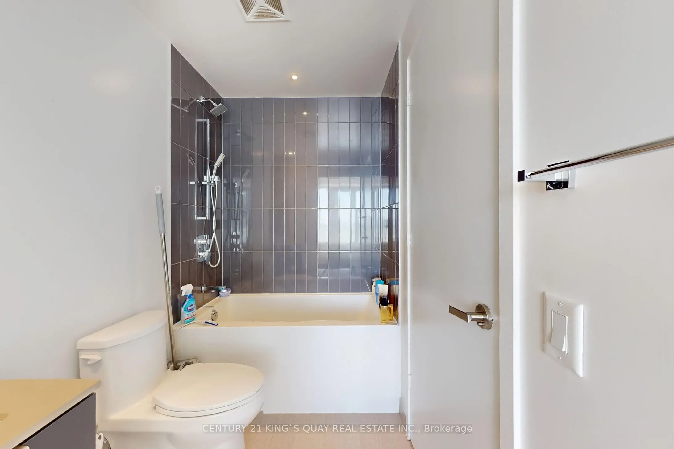 3883 Quartz Road, #806