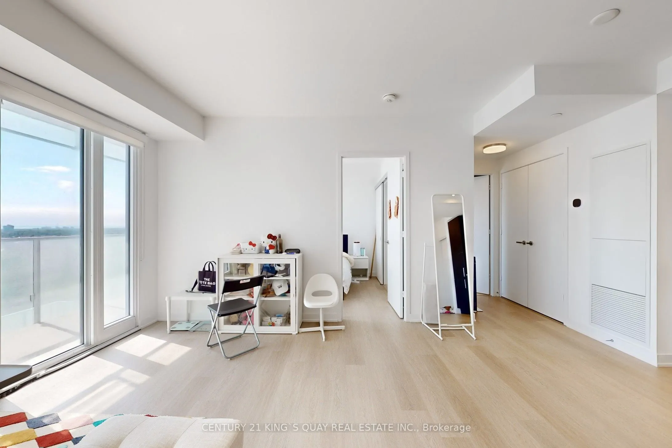 3883 Quartz Road, #806