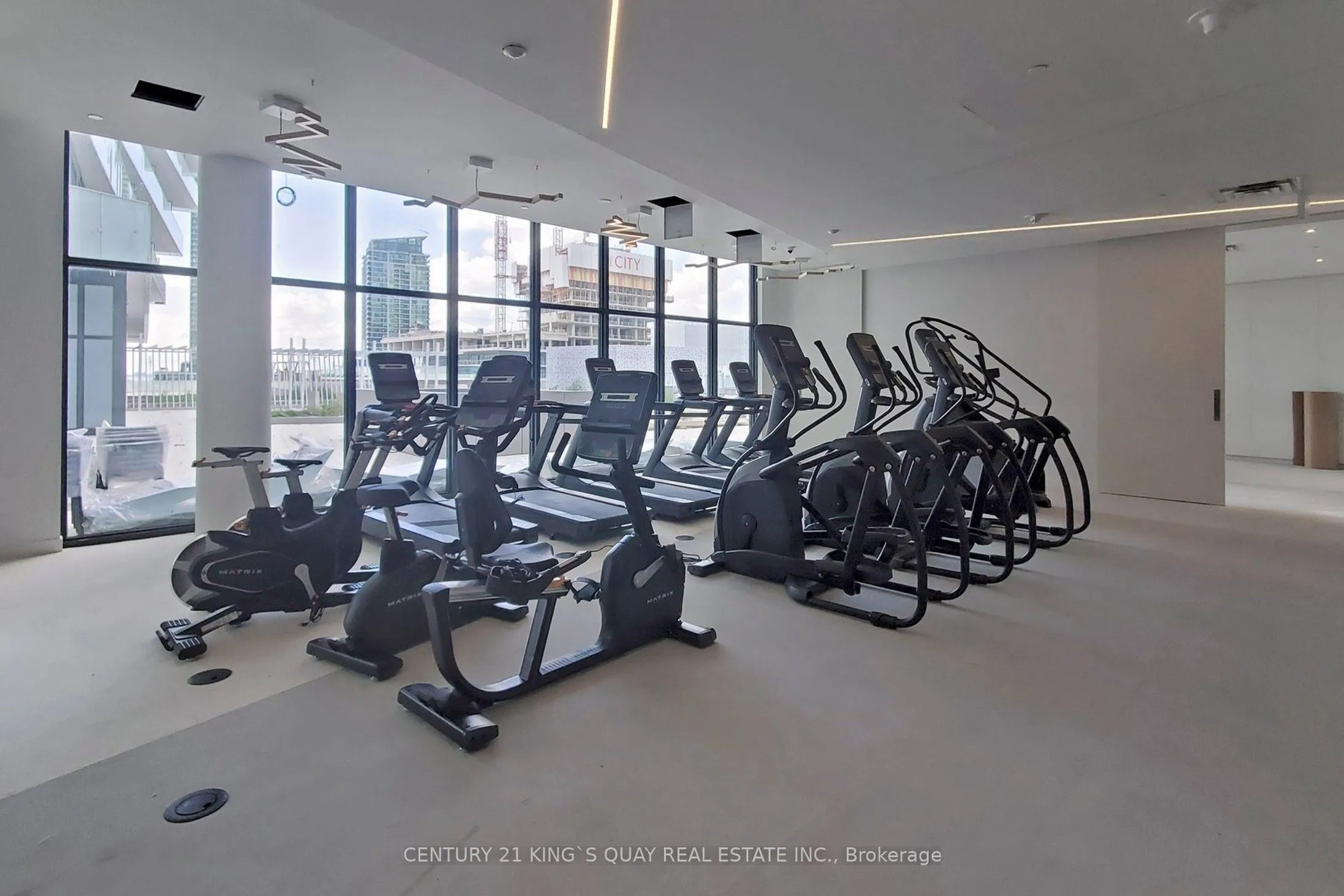 3883 Quartz Road, #806