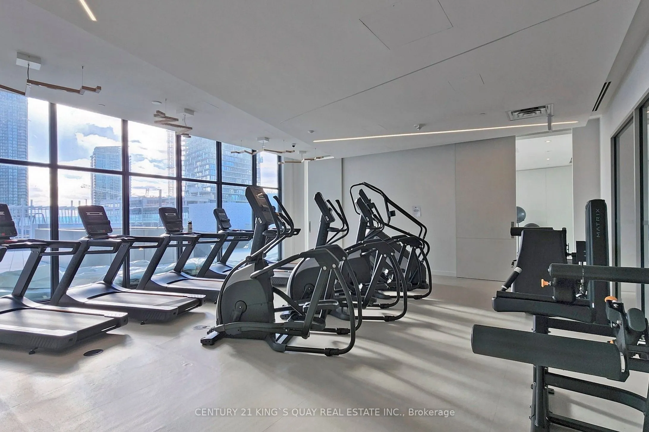 3883 Quartz Road, #806