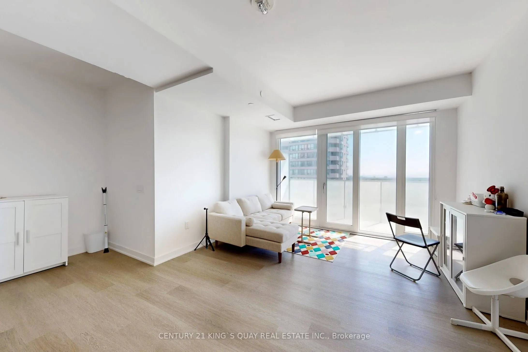 3883 Quartz Road, #806