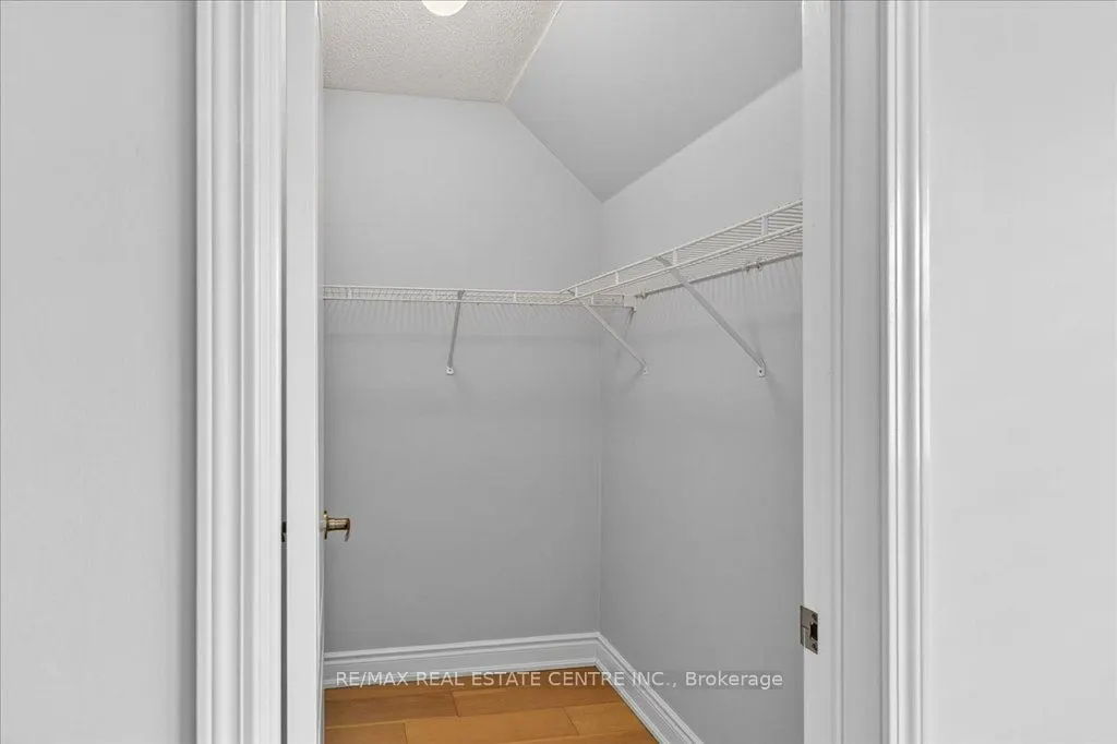 852 Bessy Trail