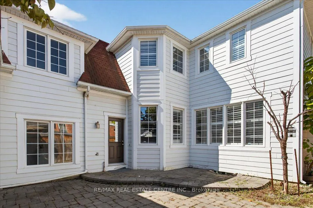 852 Bessy Trail