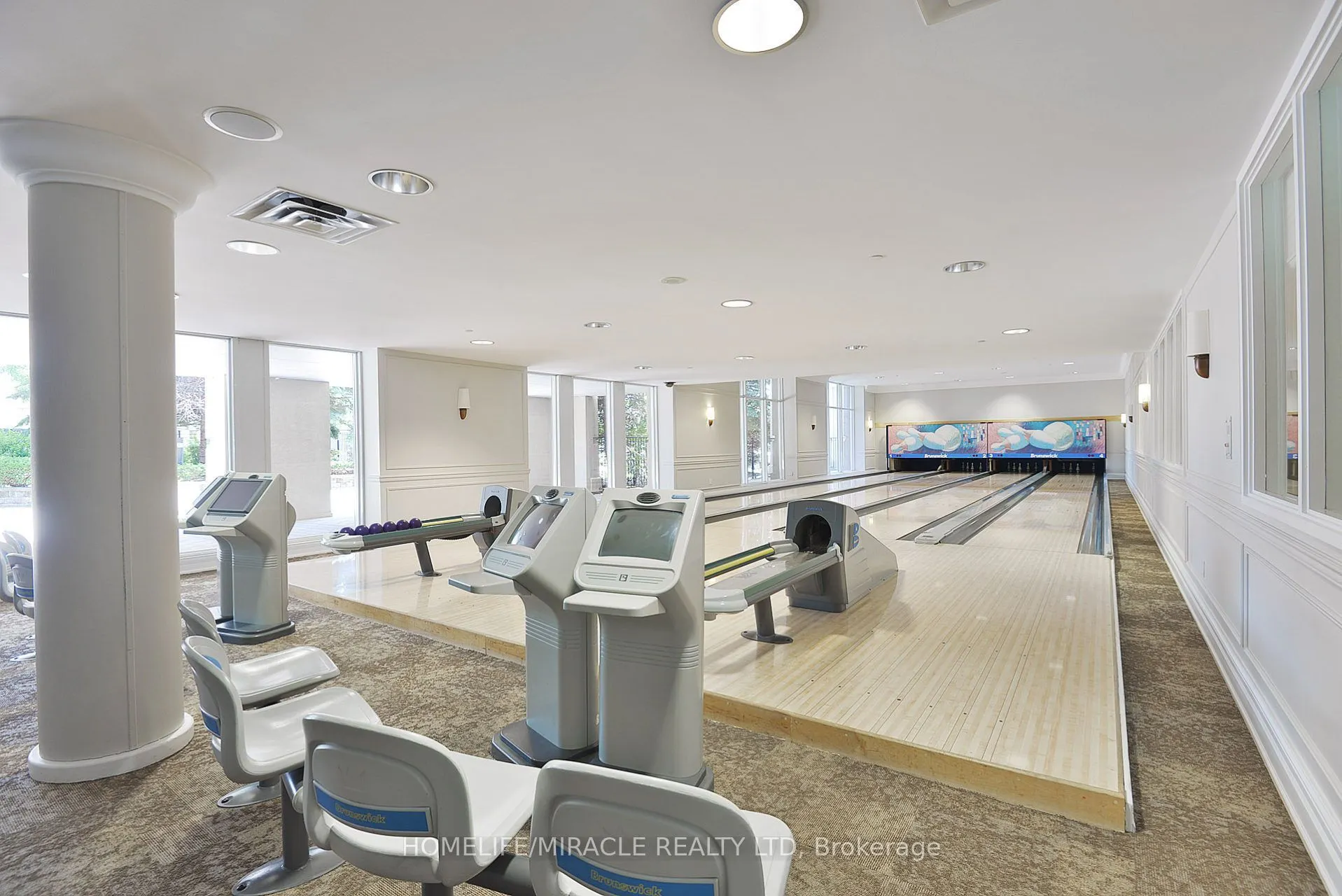 35 kingsbridge Garden Circle, #803