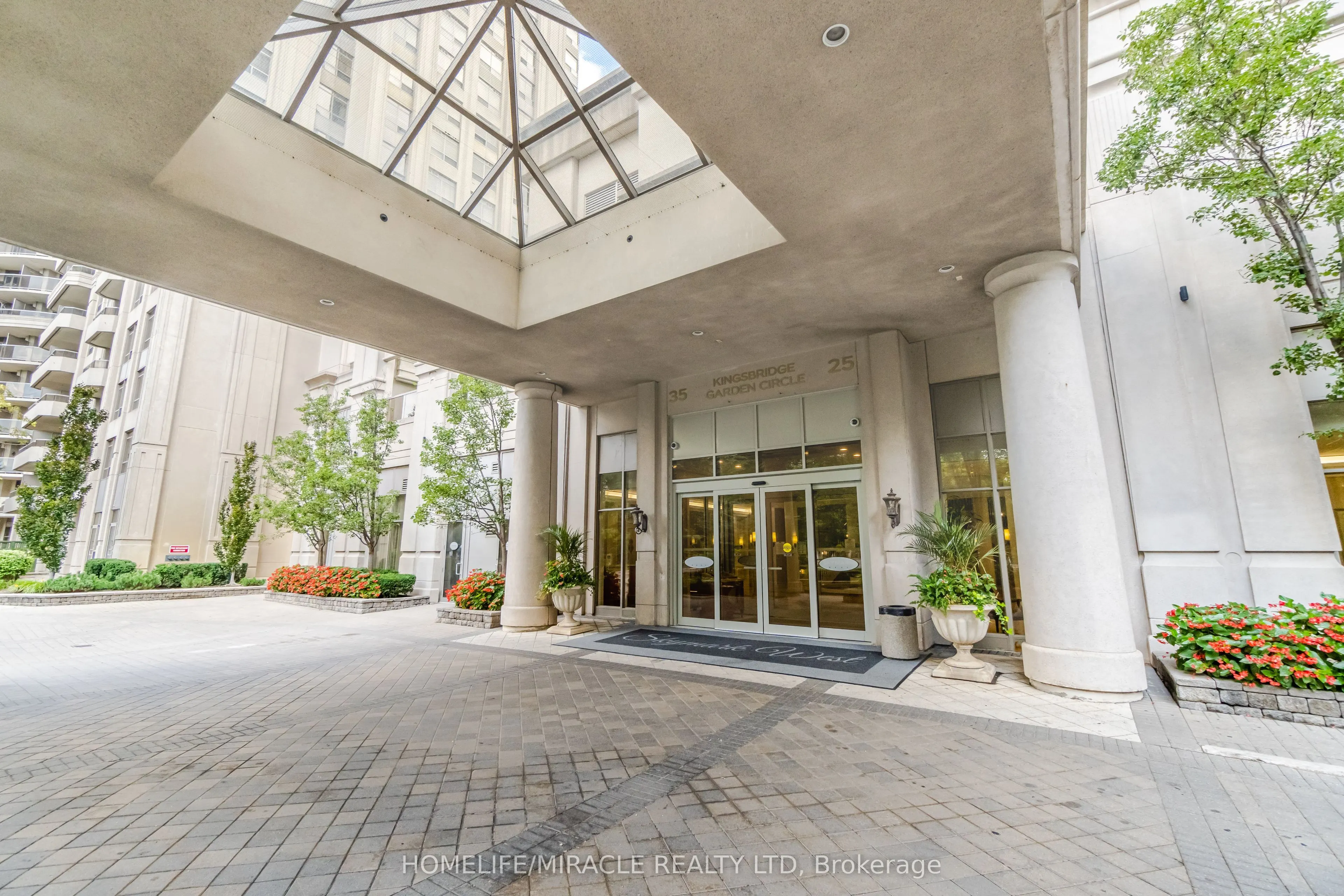 35 kingsbridge Garden Circle, #803