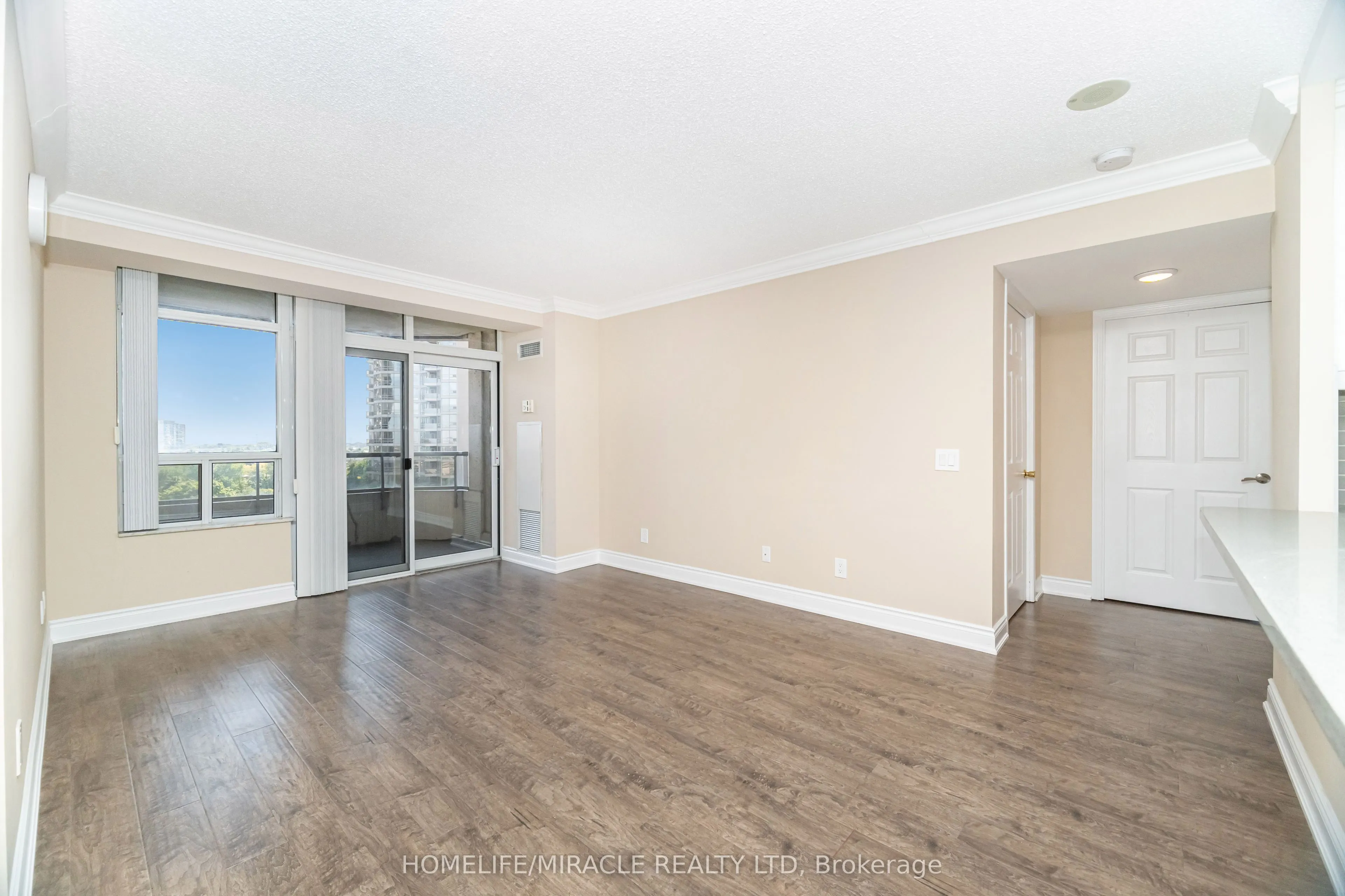 35 kingsbridge Garden Circle, #803
