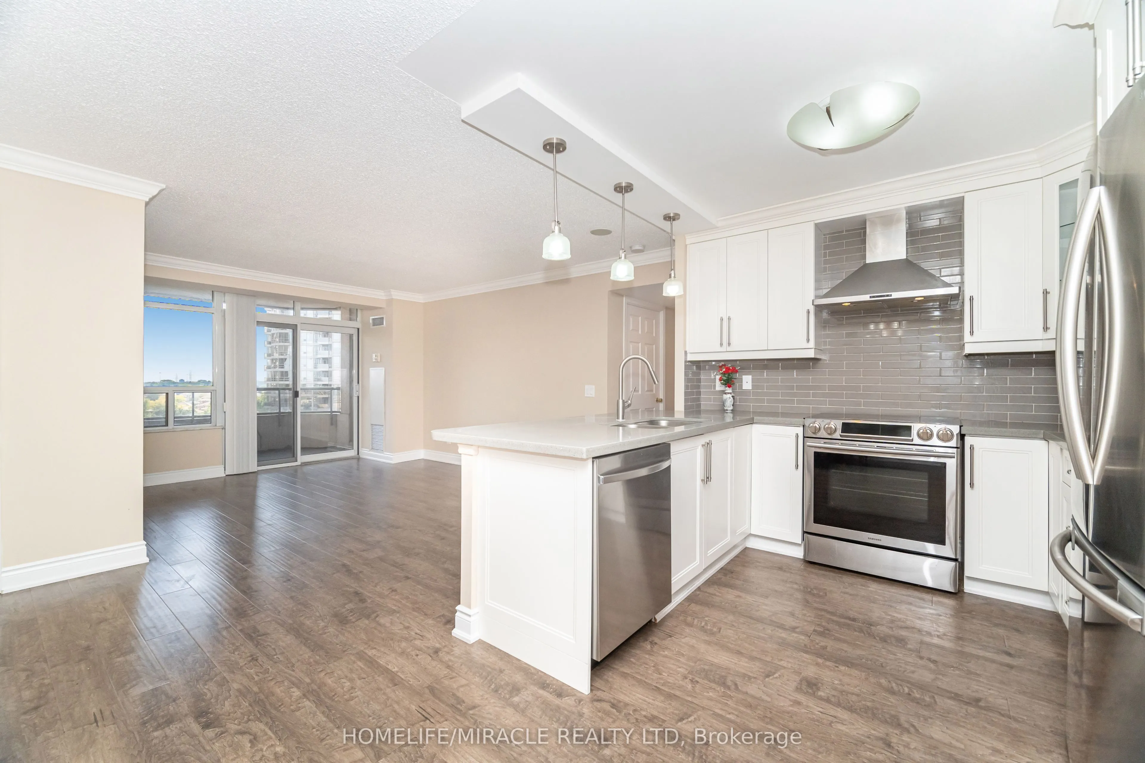 35 kingsbridge Garden Circle, #803
