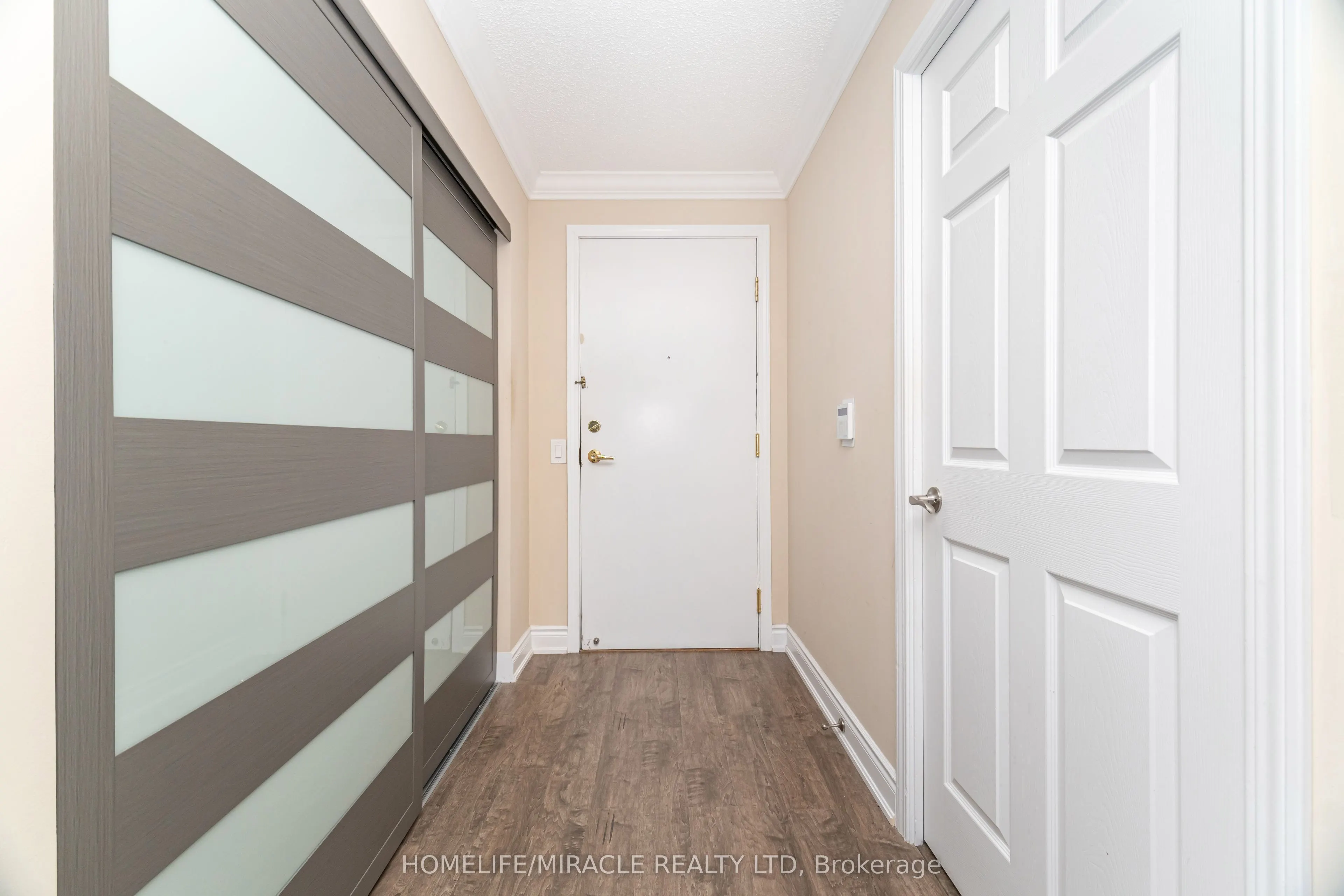 35 kingsbridge Garden Circle, #803