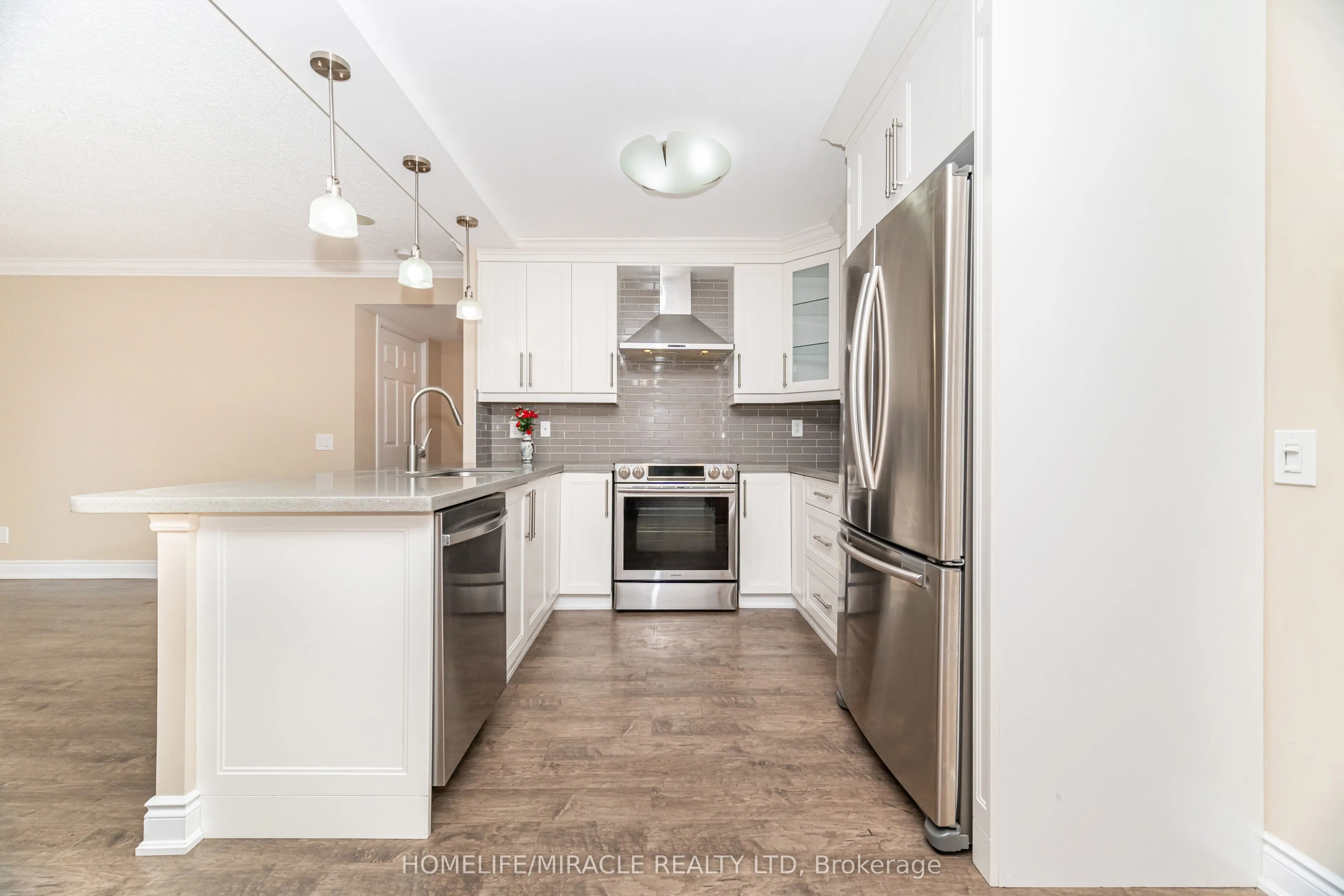 35 kingsbridge Garden Circle, #803