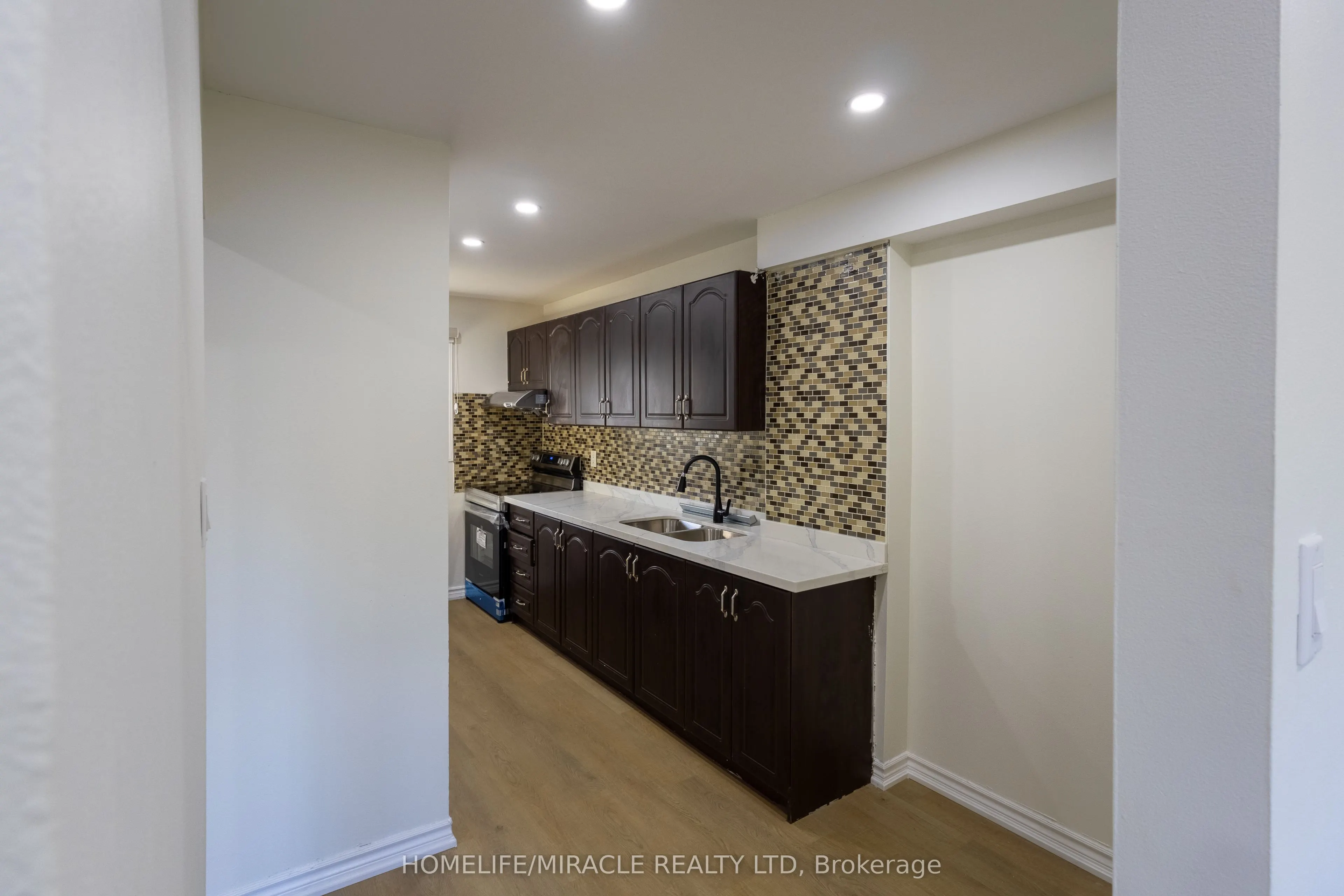8 Grand Valley Drive