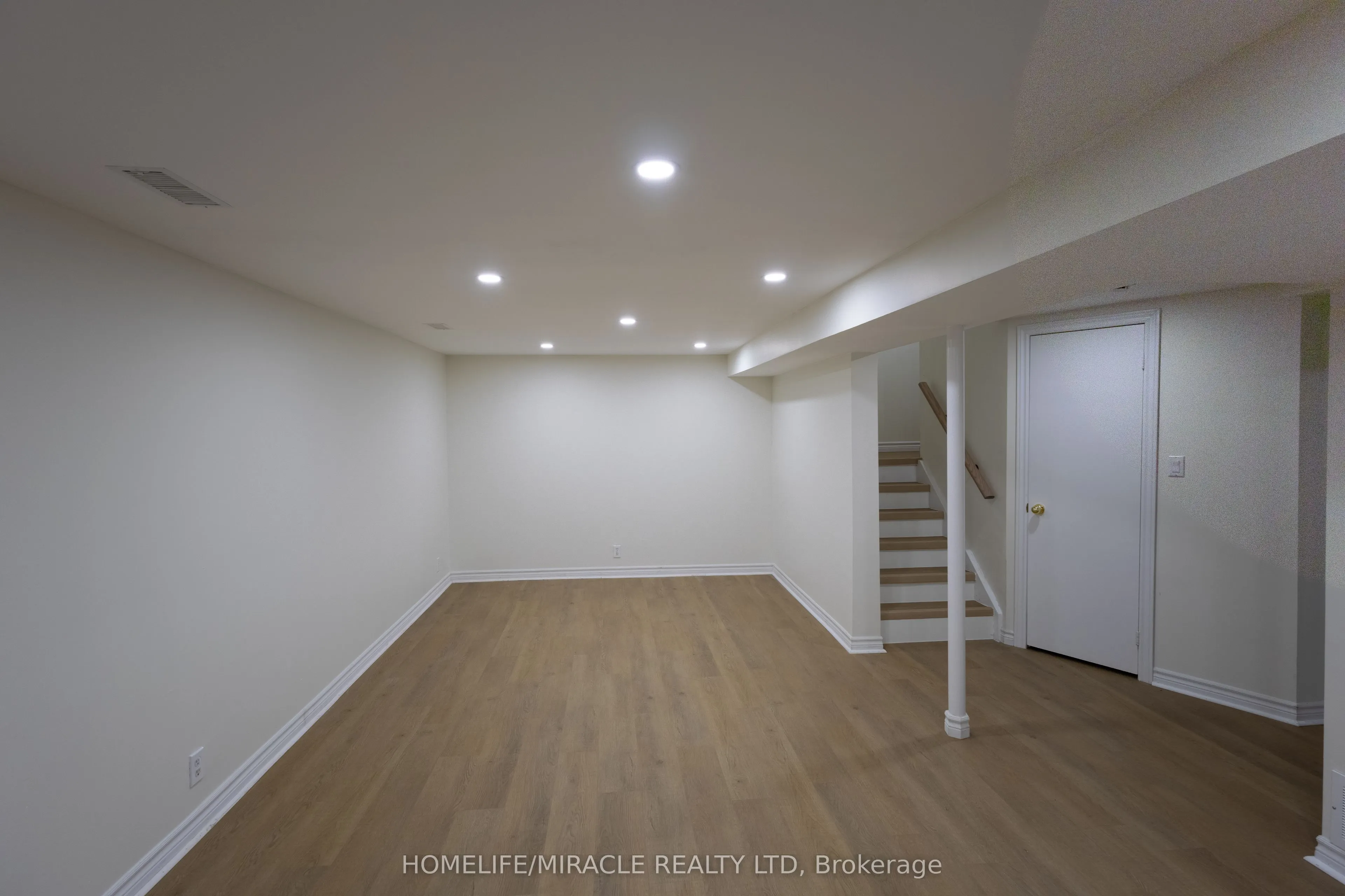 8 Grand Valley Drive