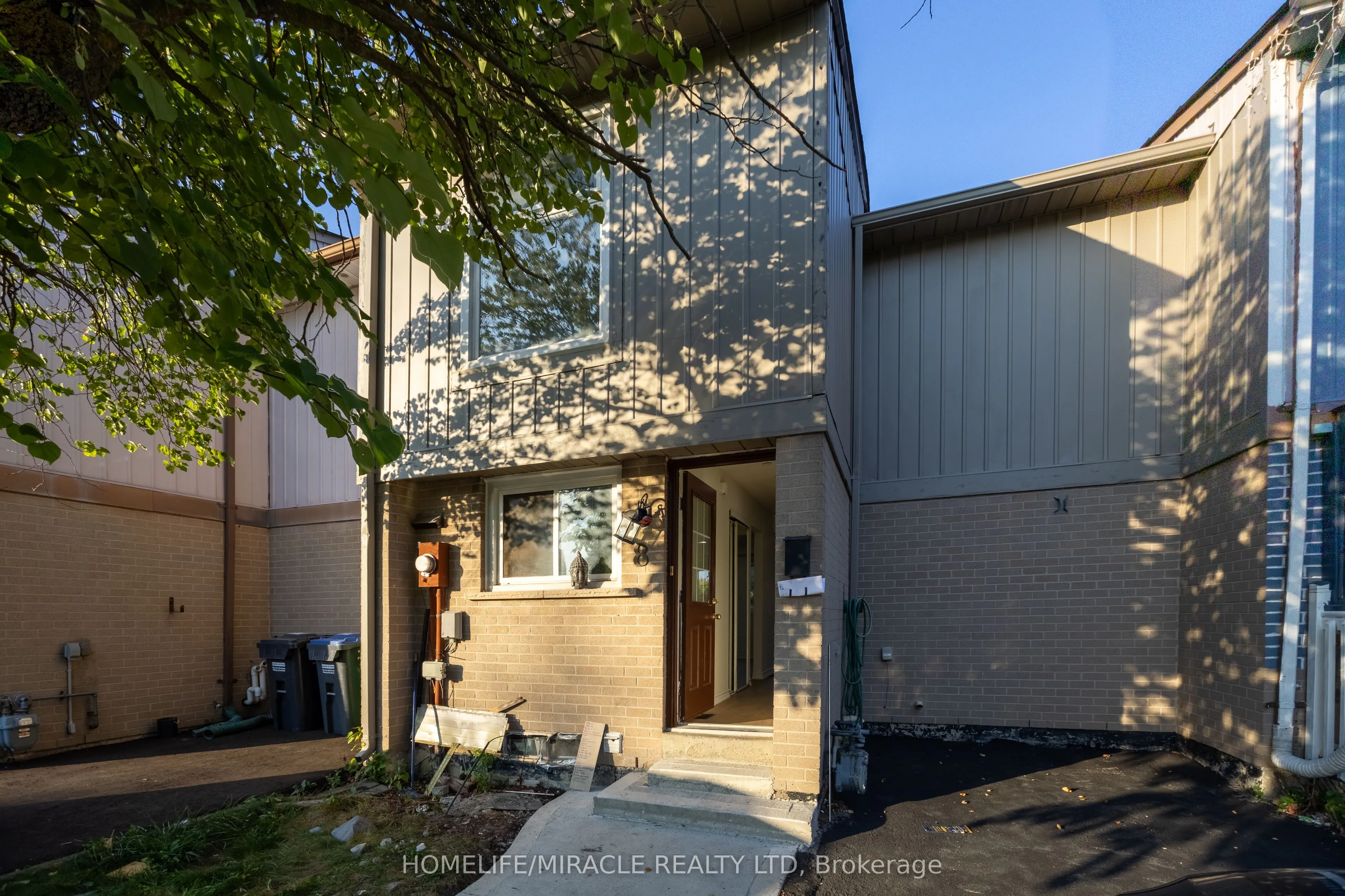 8 Grand Valley Drive