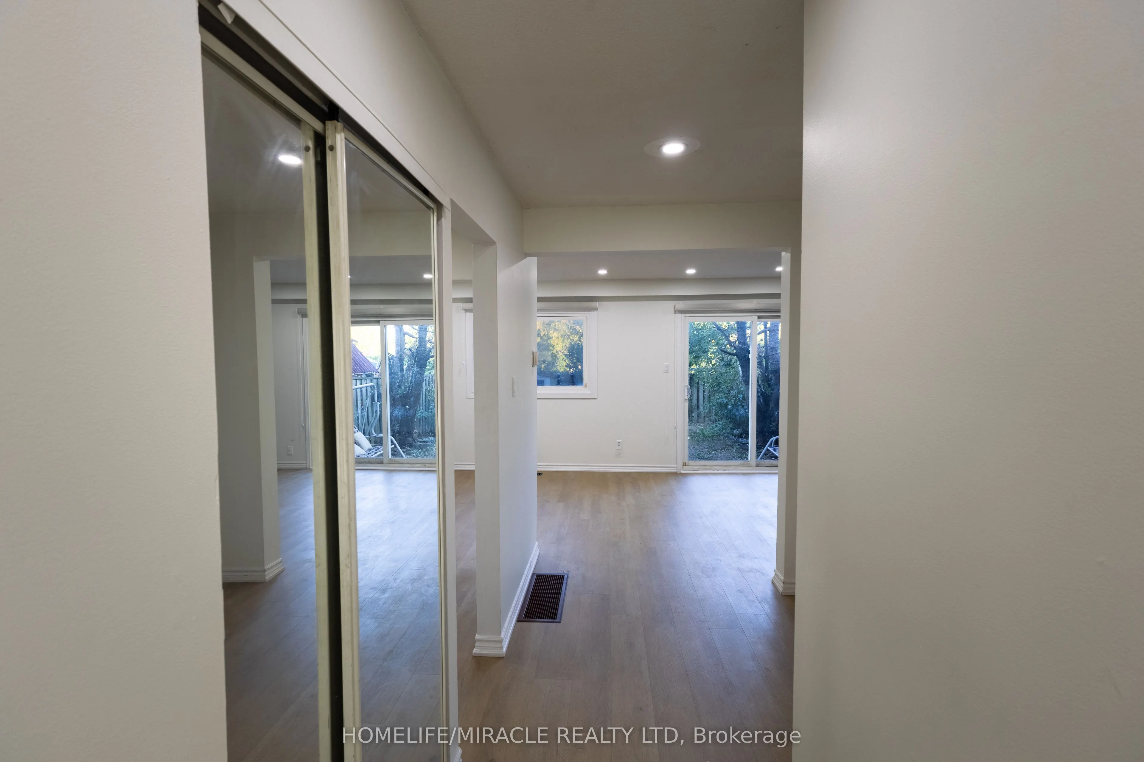 8 Grand Valley Drive