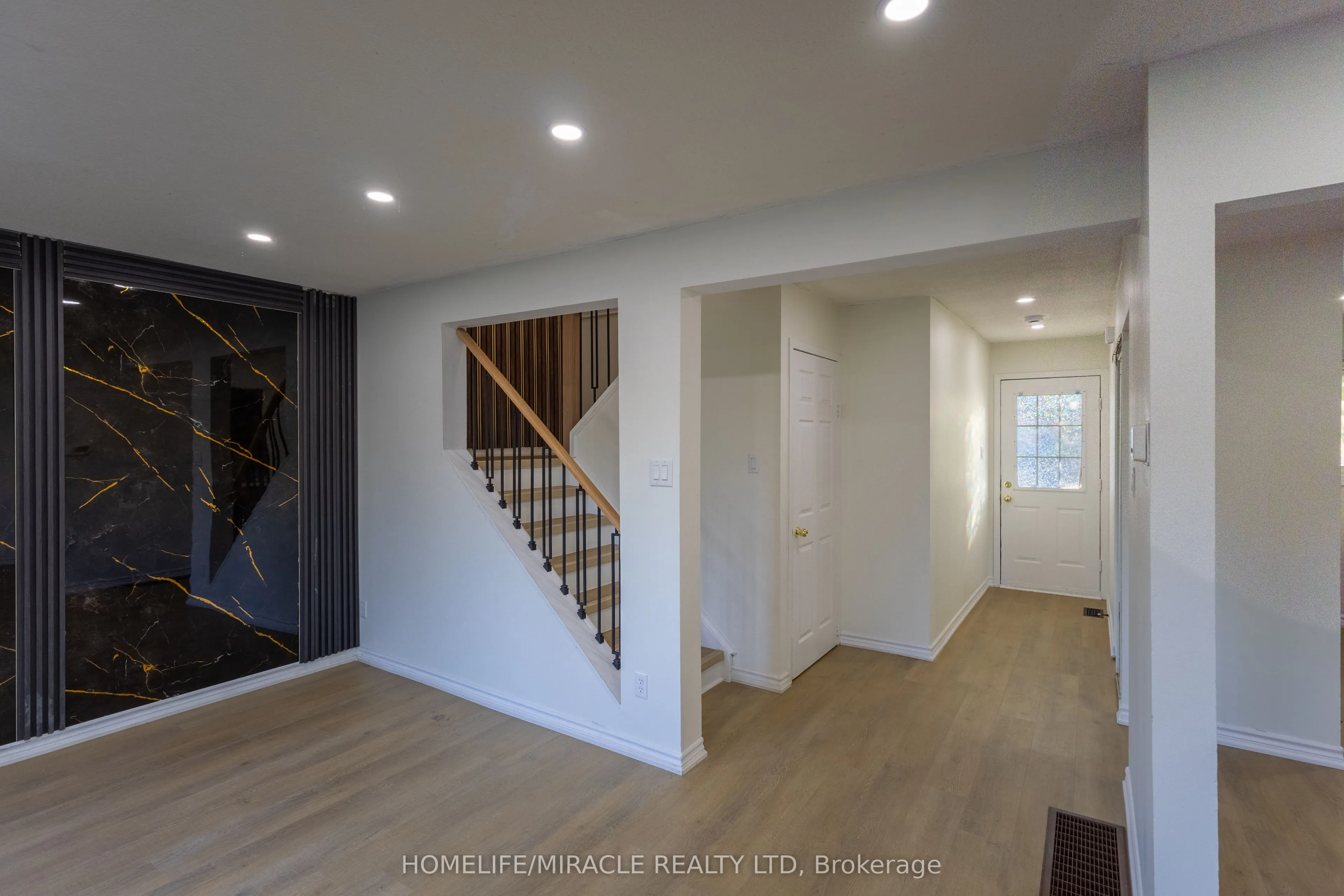 8 Grand Valley Drive