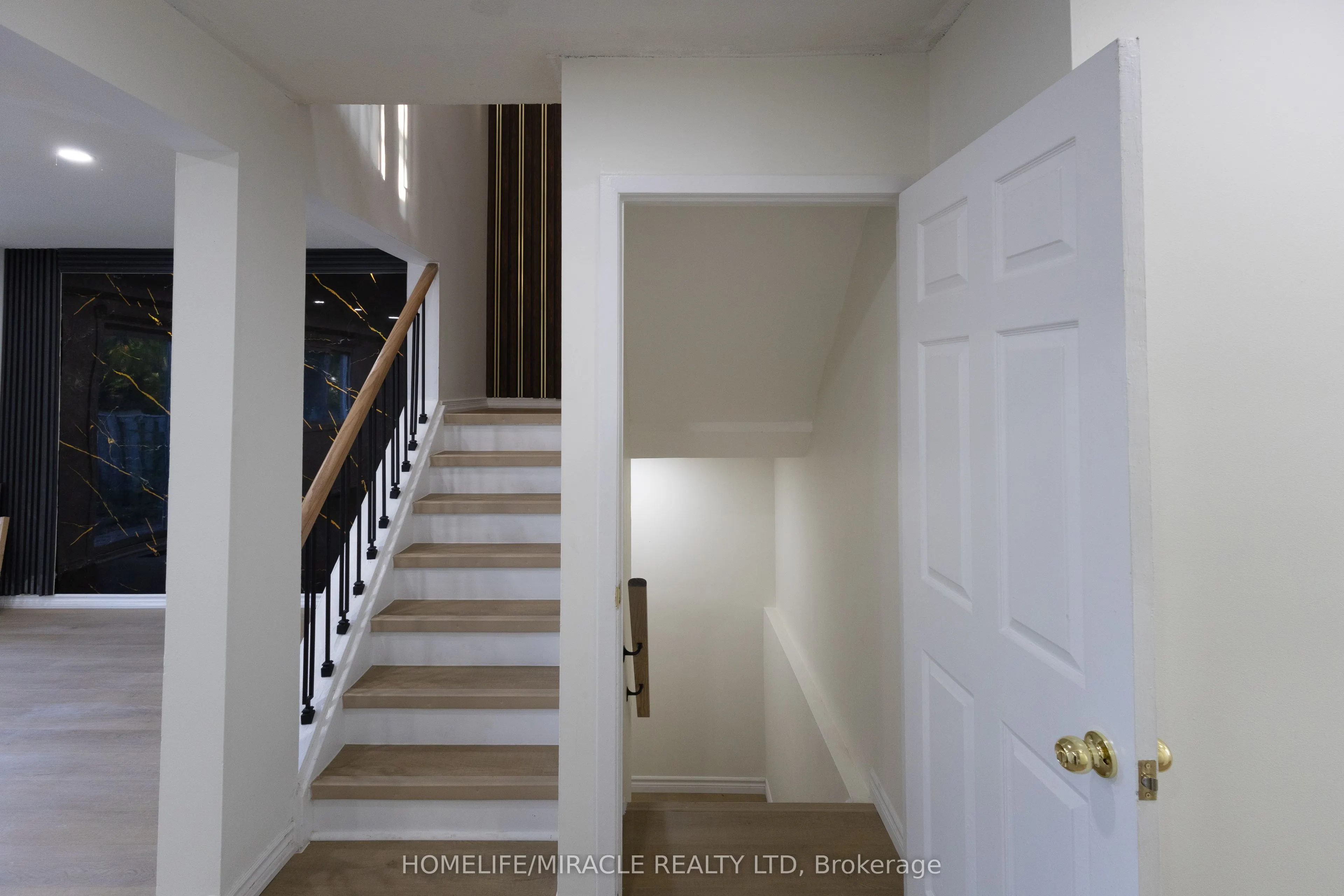8 Grand Valley Drive