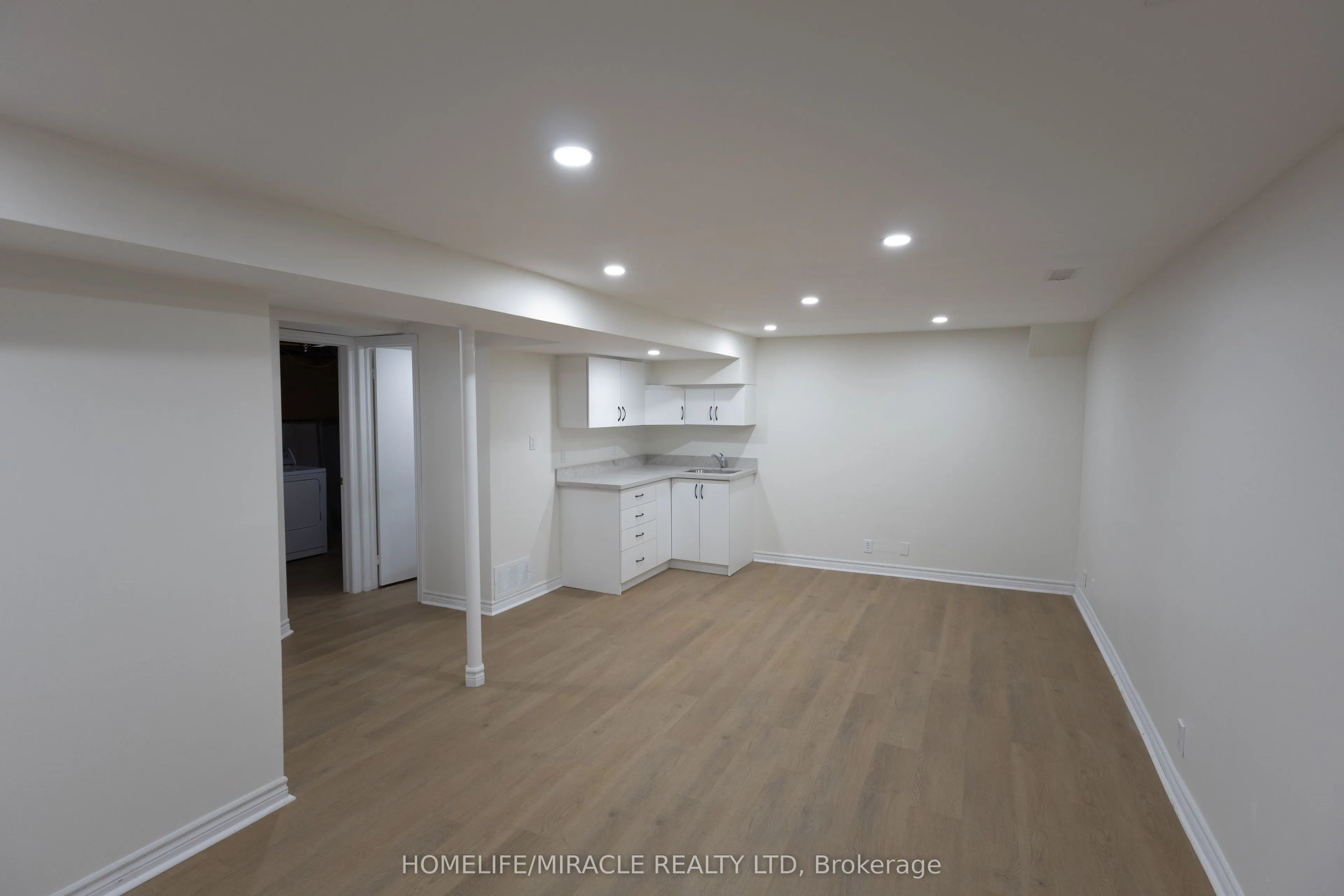 8 Grand Valley Drive
