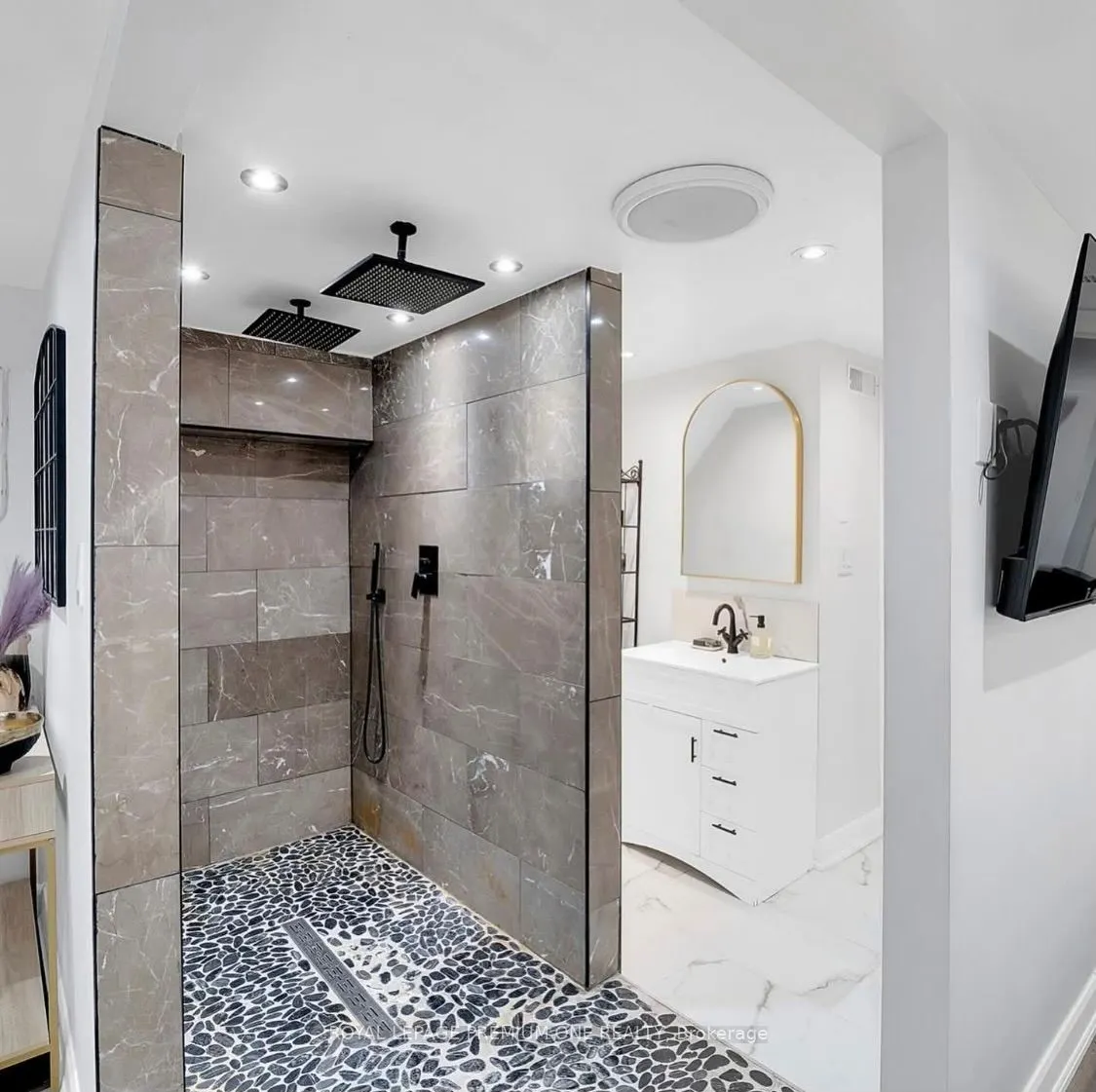 70 Plunkett Road, #7