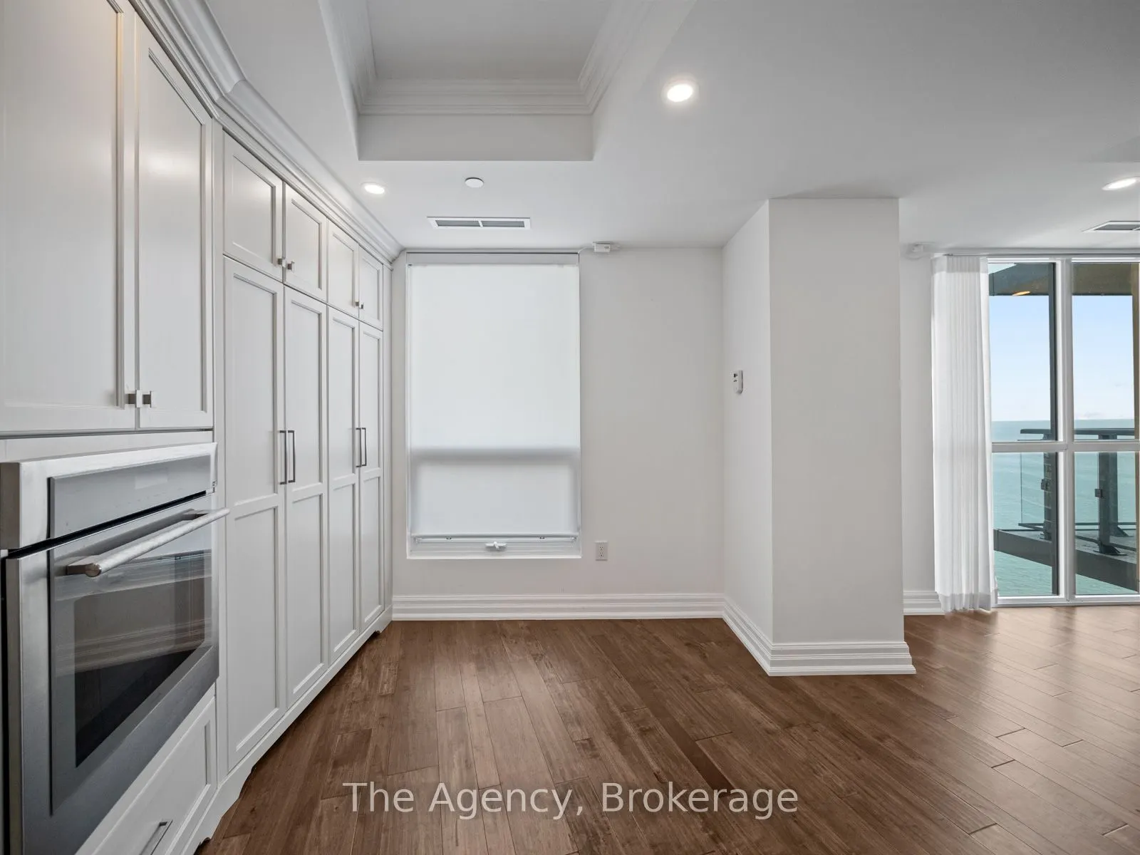 2060 LAKESHORE Road, #1504