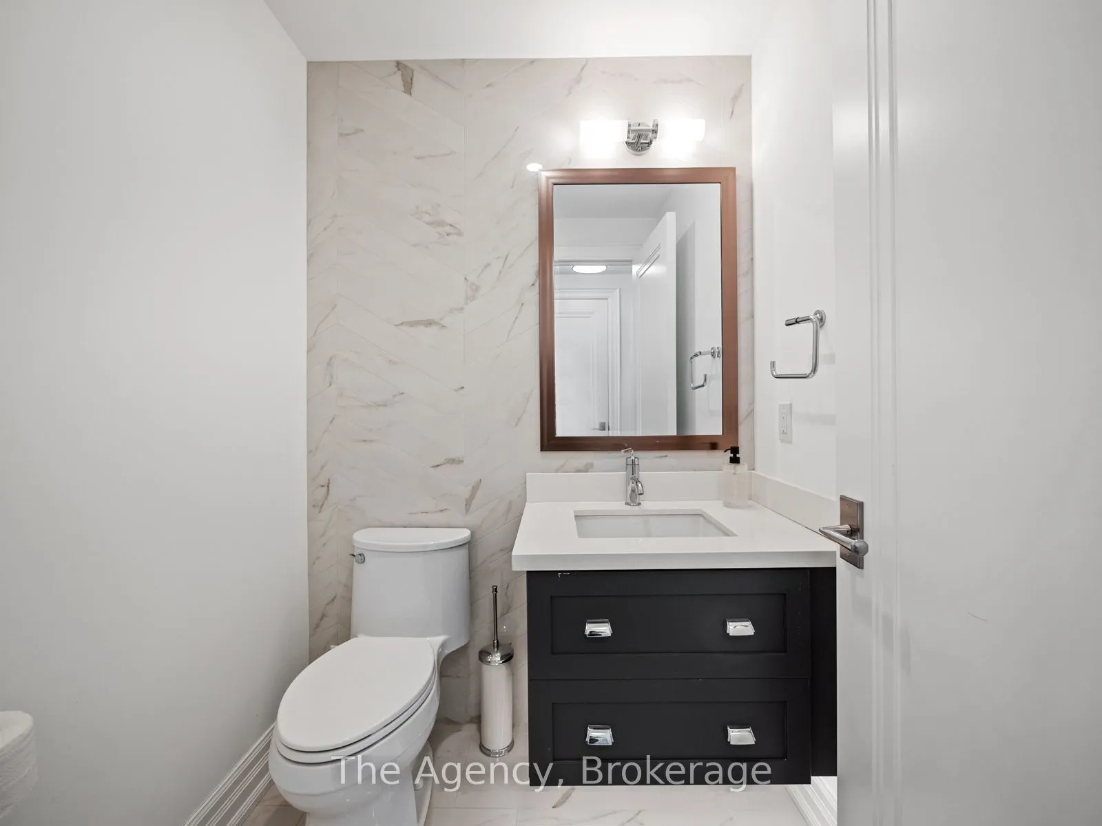 2060 LAKESHORE Road, #1504