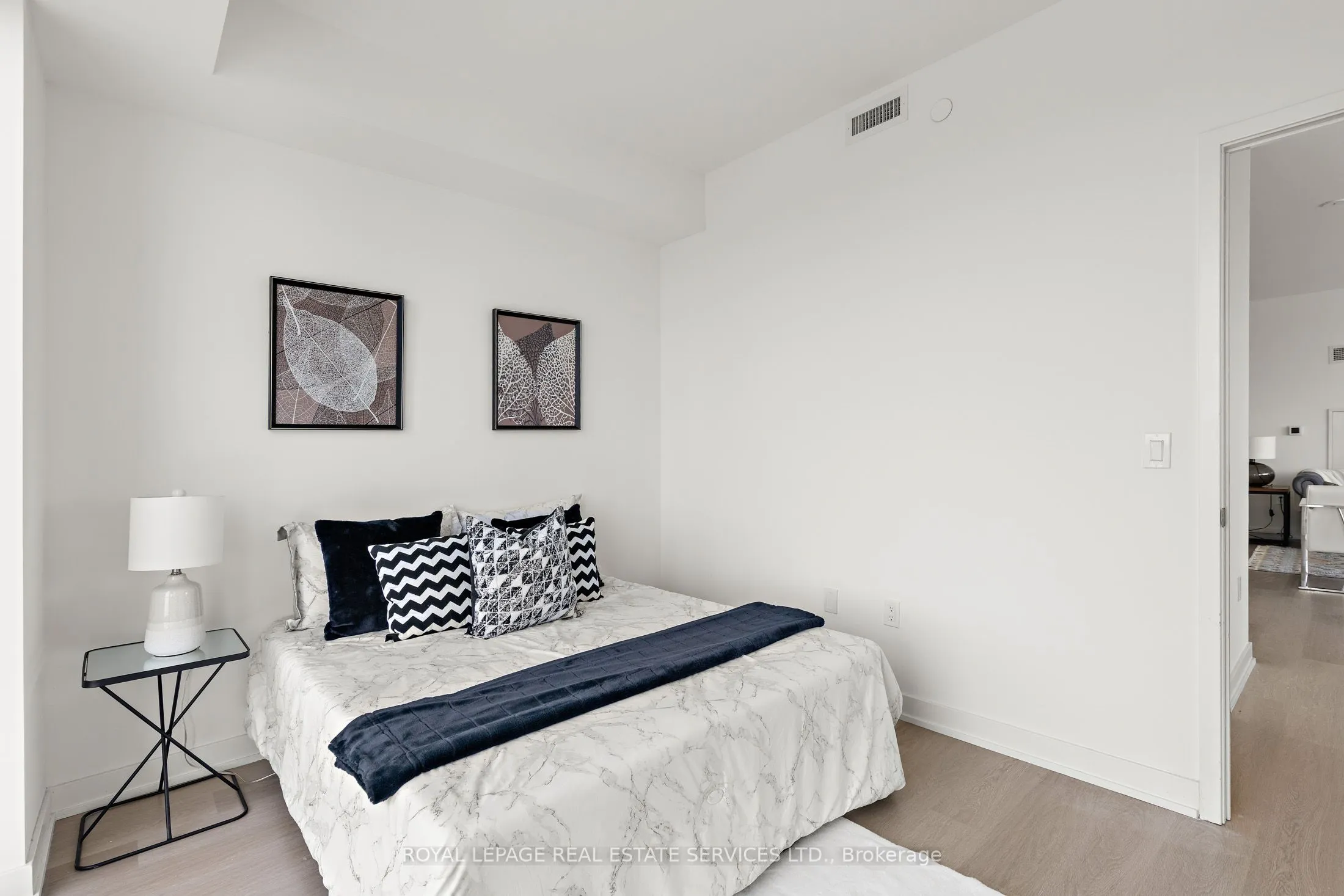 859 The Queensway, #1006