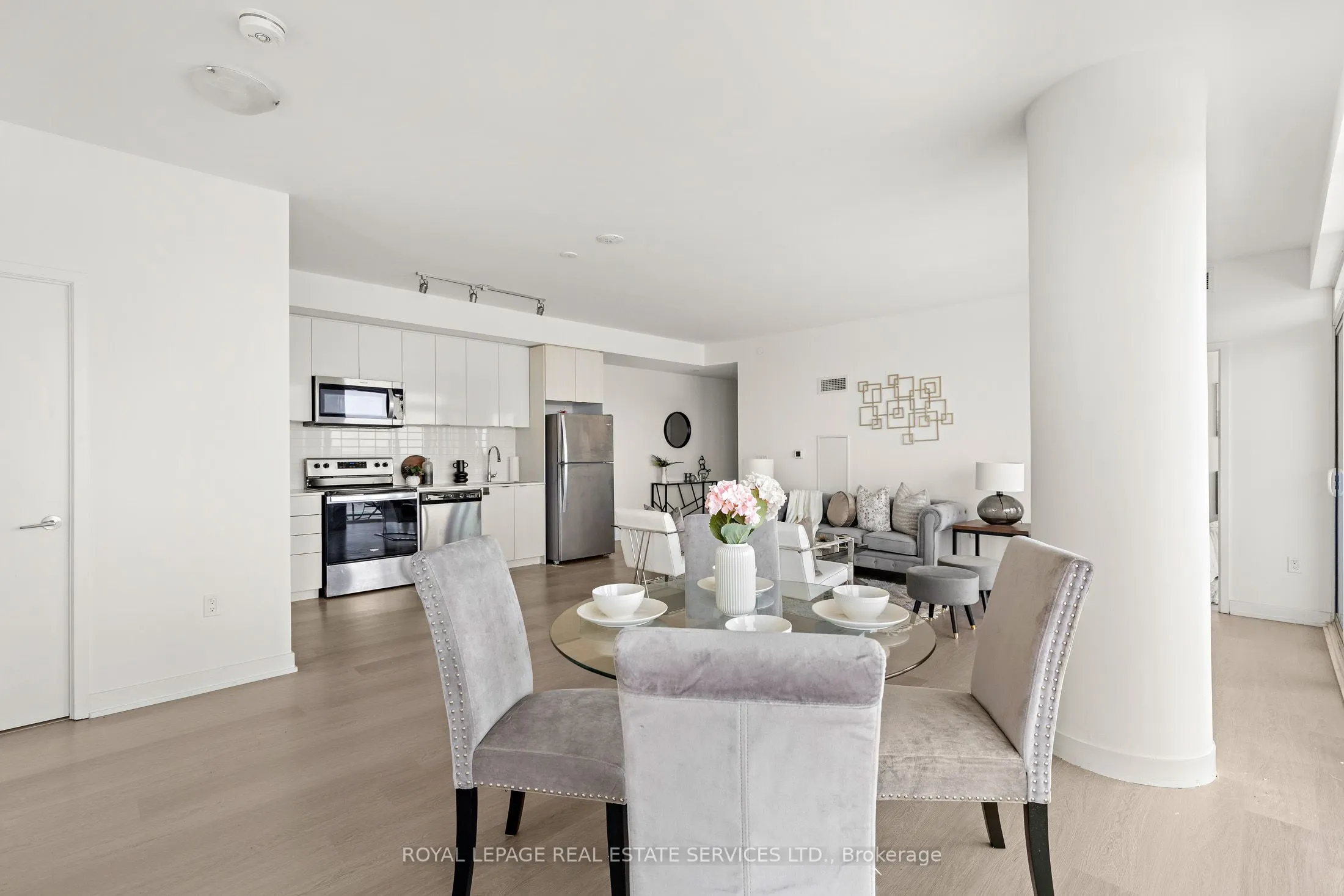 859 The Queensway, #1006