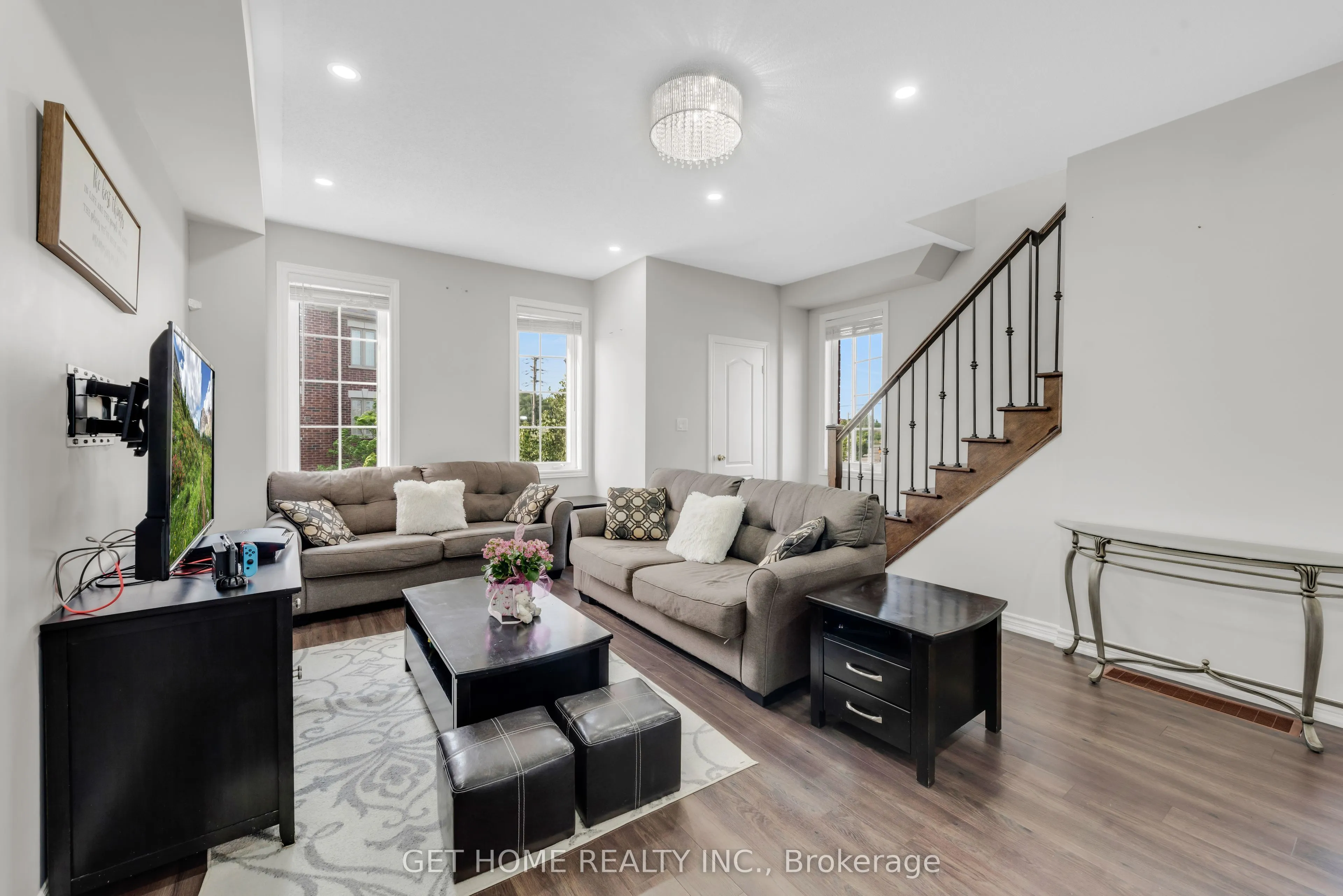 21 Rabbit Run Way