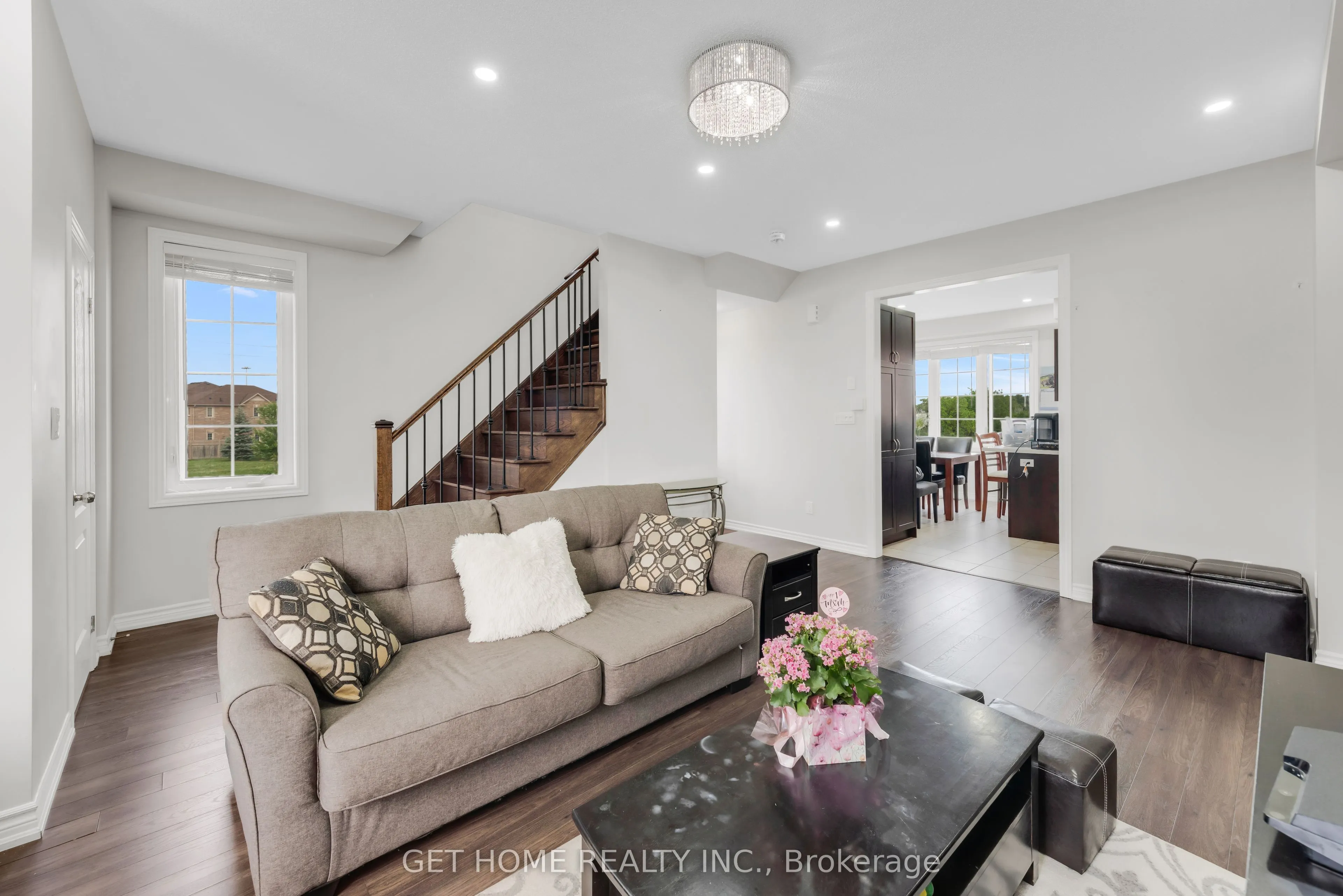 21 Rabbit Run Way