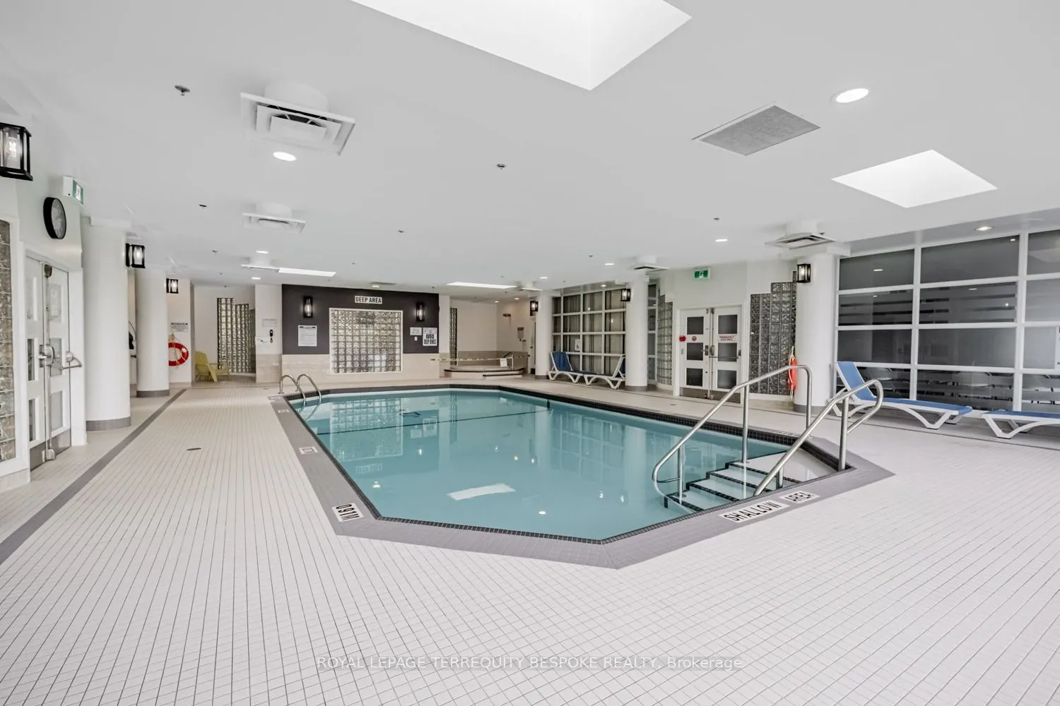 25 Trailwood Drive, #303