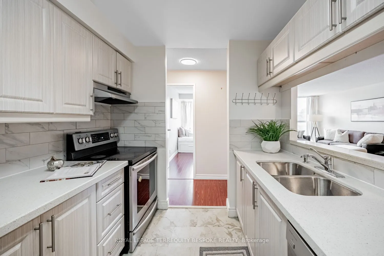 25 Trailwood Drive, #303