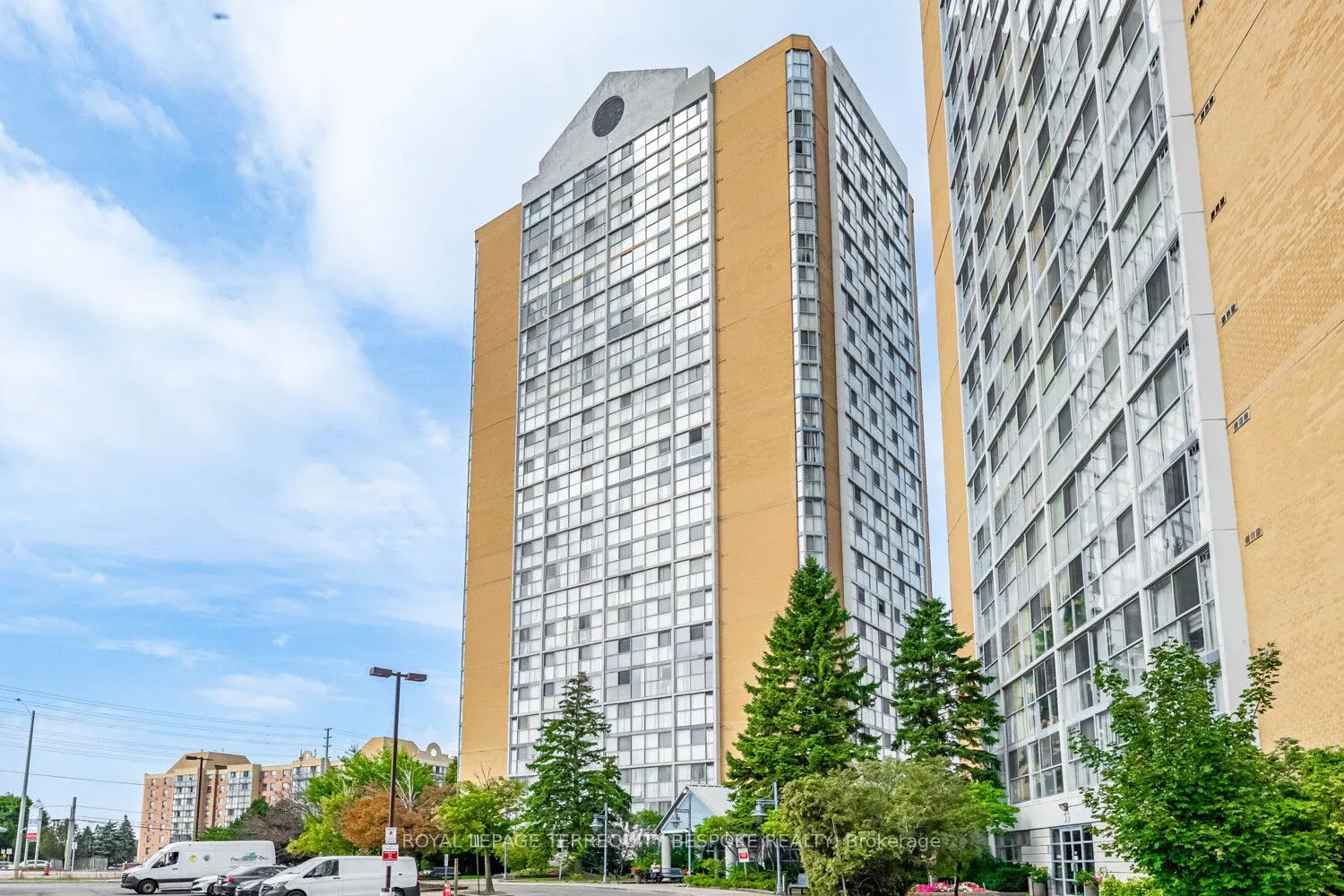 25 Trailwood Drive, #303