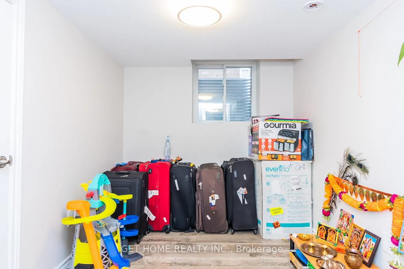 18 Haverstock Crescent