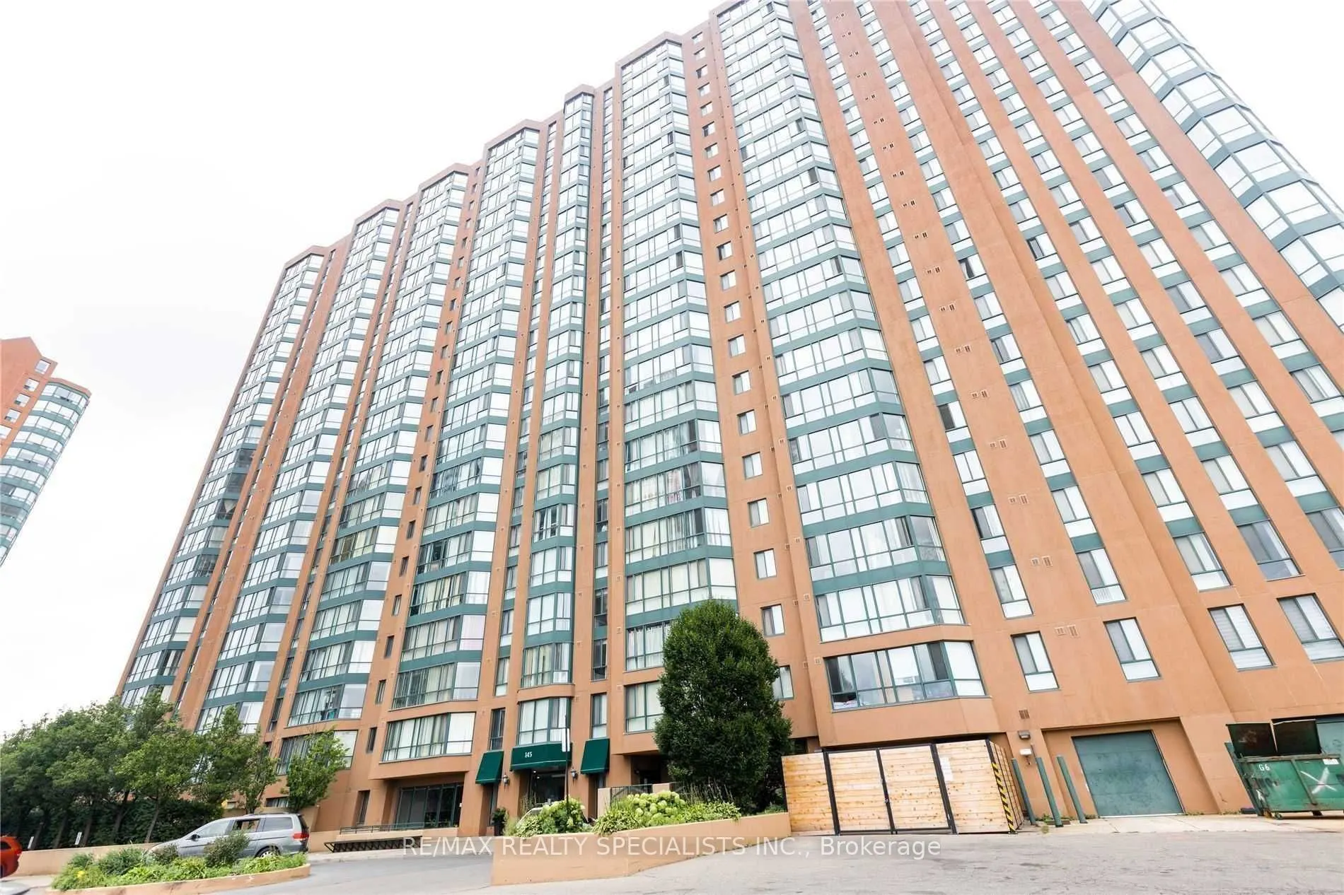 145 Hillcrest Avenue, #204