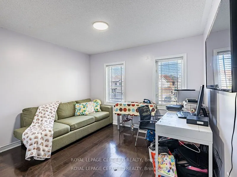 5 Treeline Boulevard
