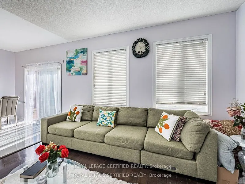 5 Treeline Boulevard