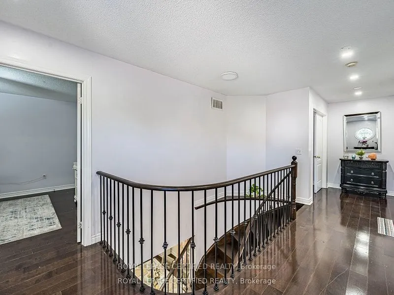 5 Treeline Boulevard
