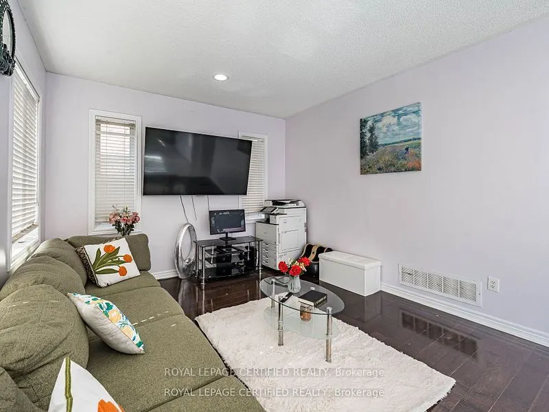 5 Treeline Boulevard