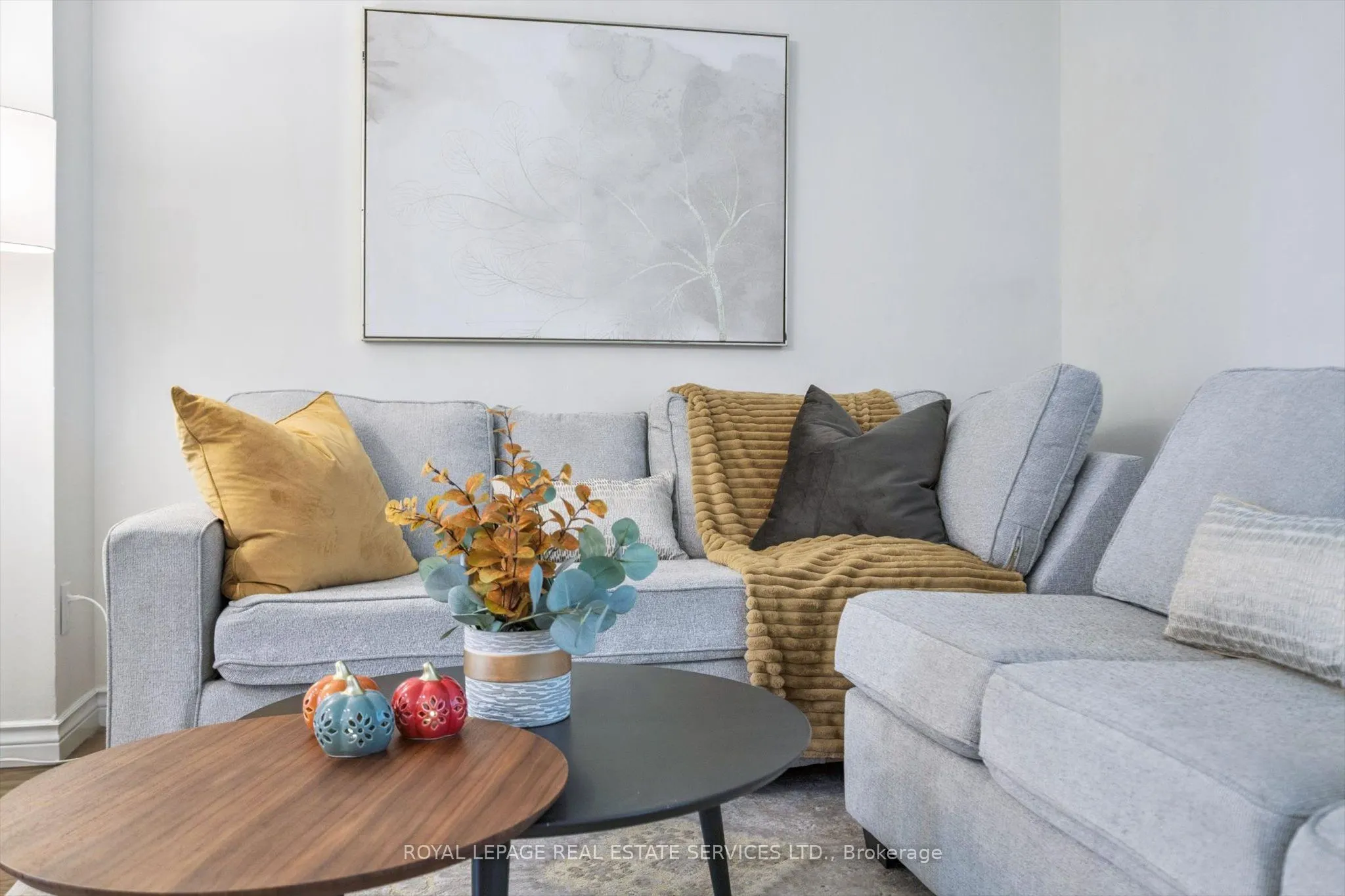 915 Inverhouse Drive, #24