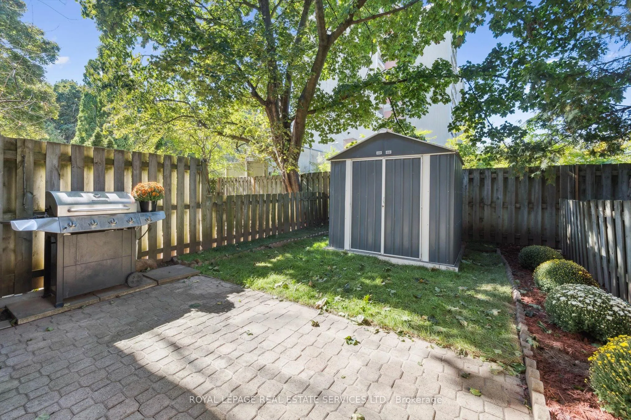 915 Inverhouse Drive, #24