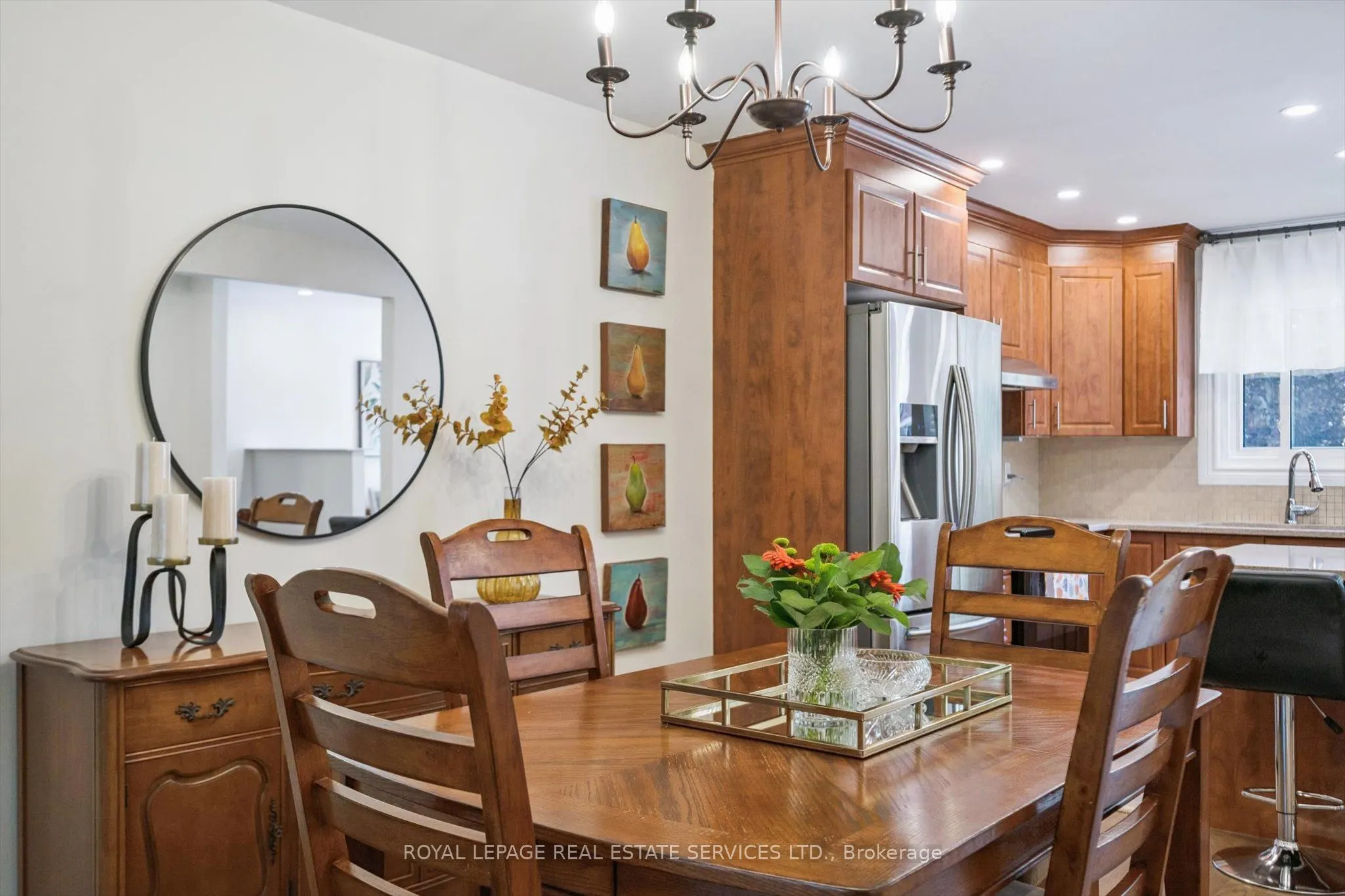 915 Inverhouse Drive, #24