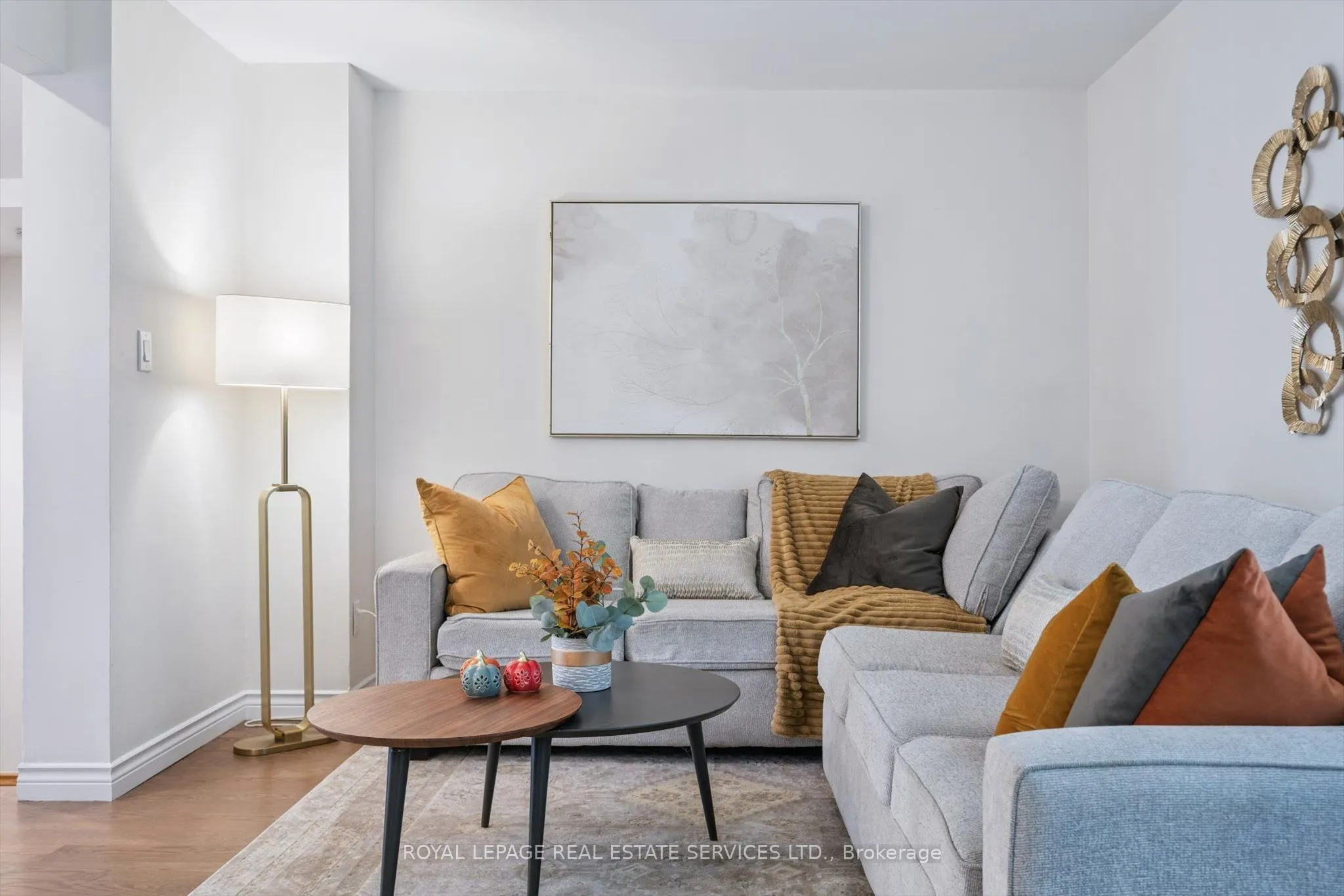 915 Inverhouse Drive, #24